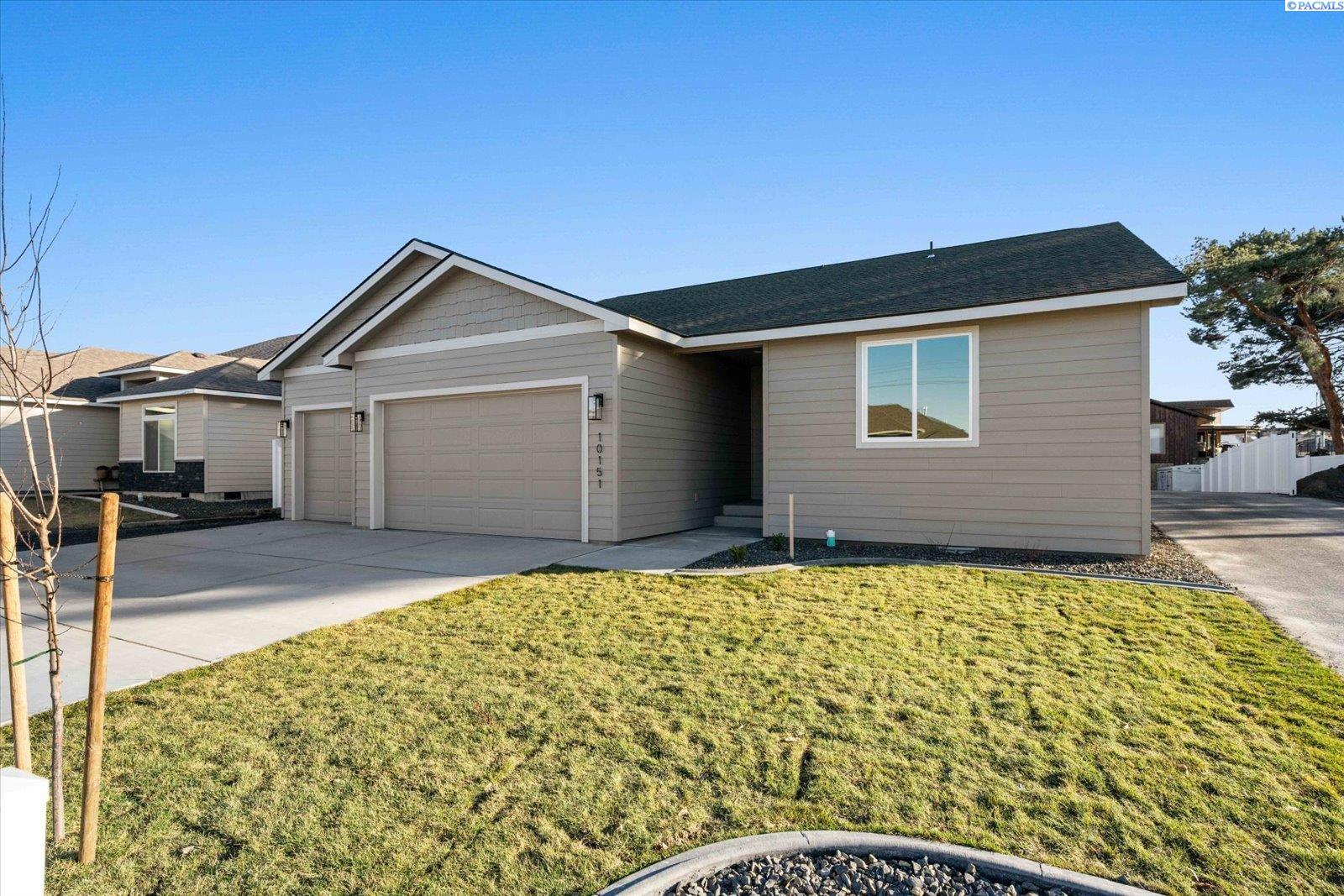 10151 W 16th Place, Kennewick WA 99338