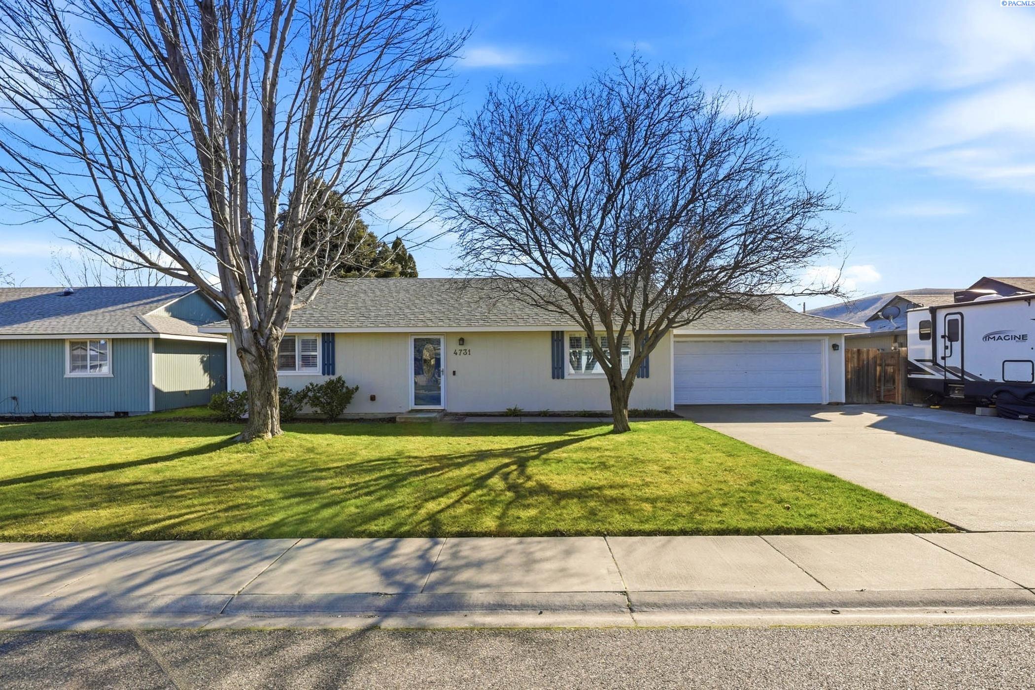 4731 Holly Way, West Richland, WA 99354