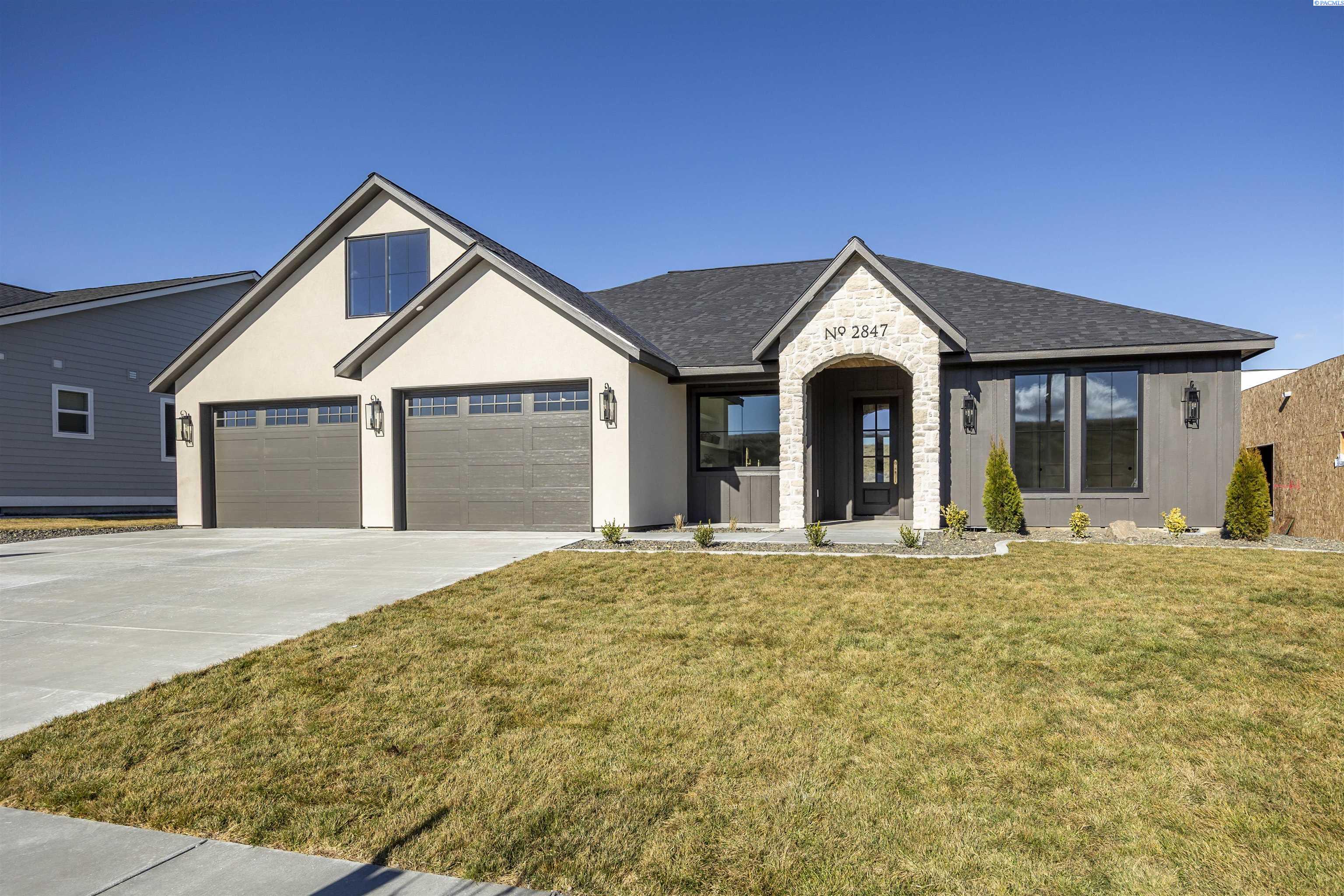 2847 Savanna Ave, Richland WA 99352