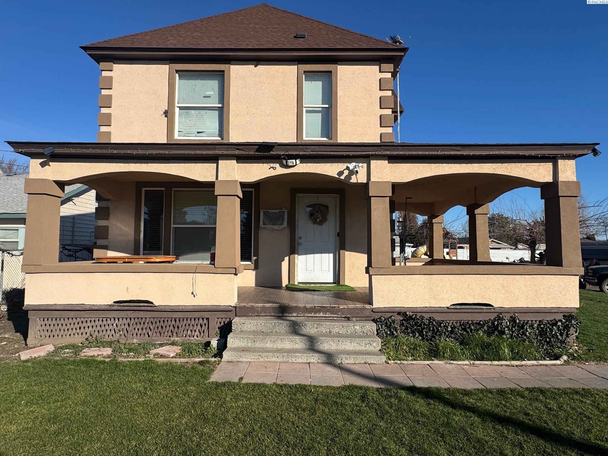 340 N 11th Street, Sunnyside WA 98944