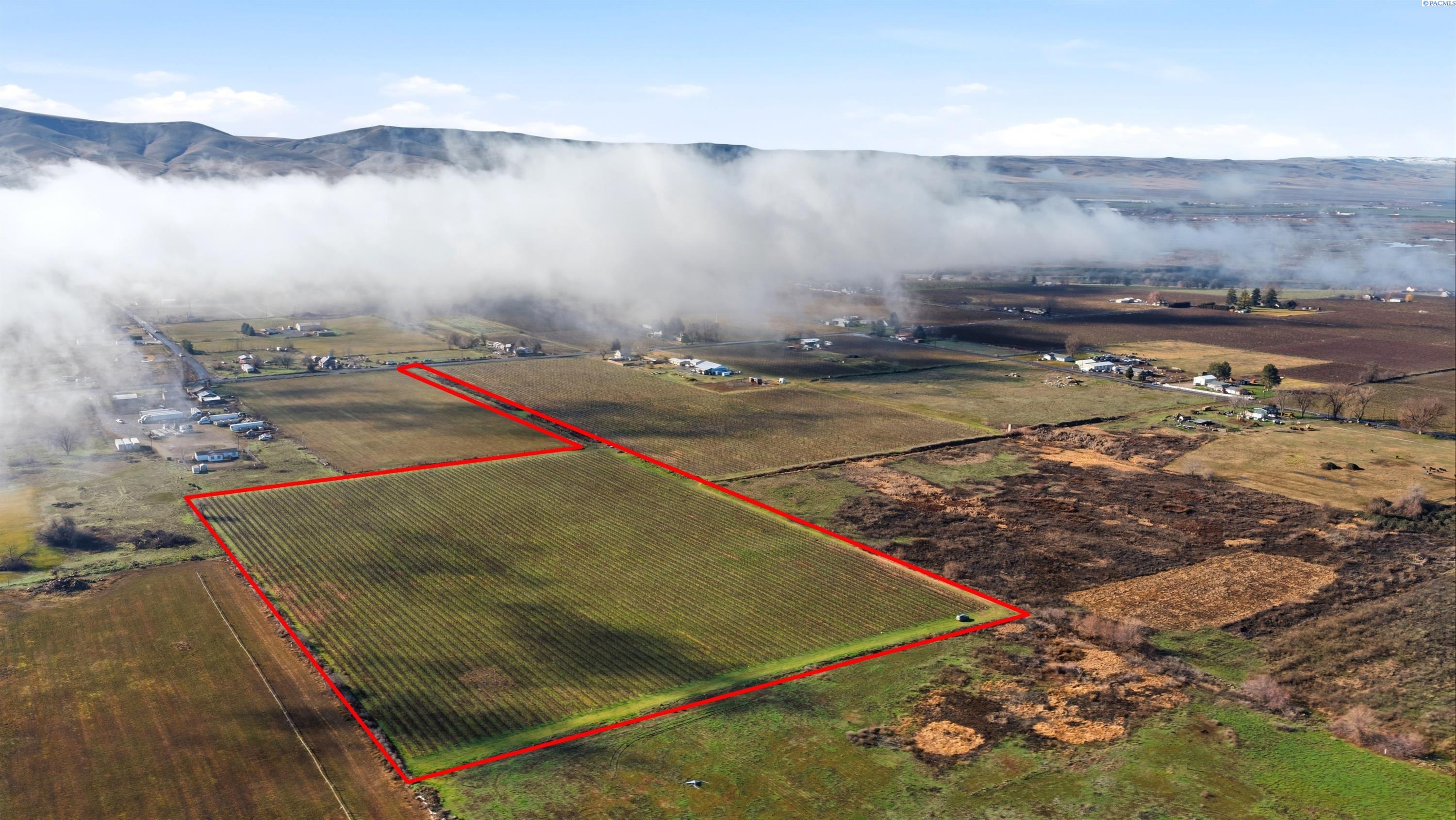 Nka W Old Inland Empire Hwy, Prosser, WA 99350