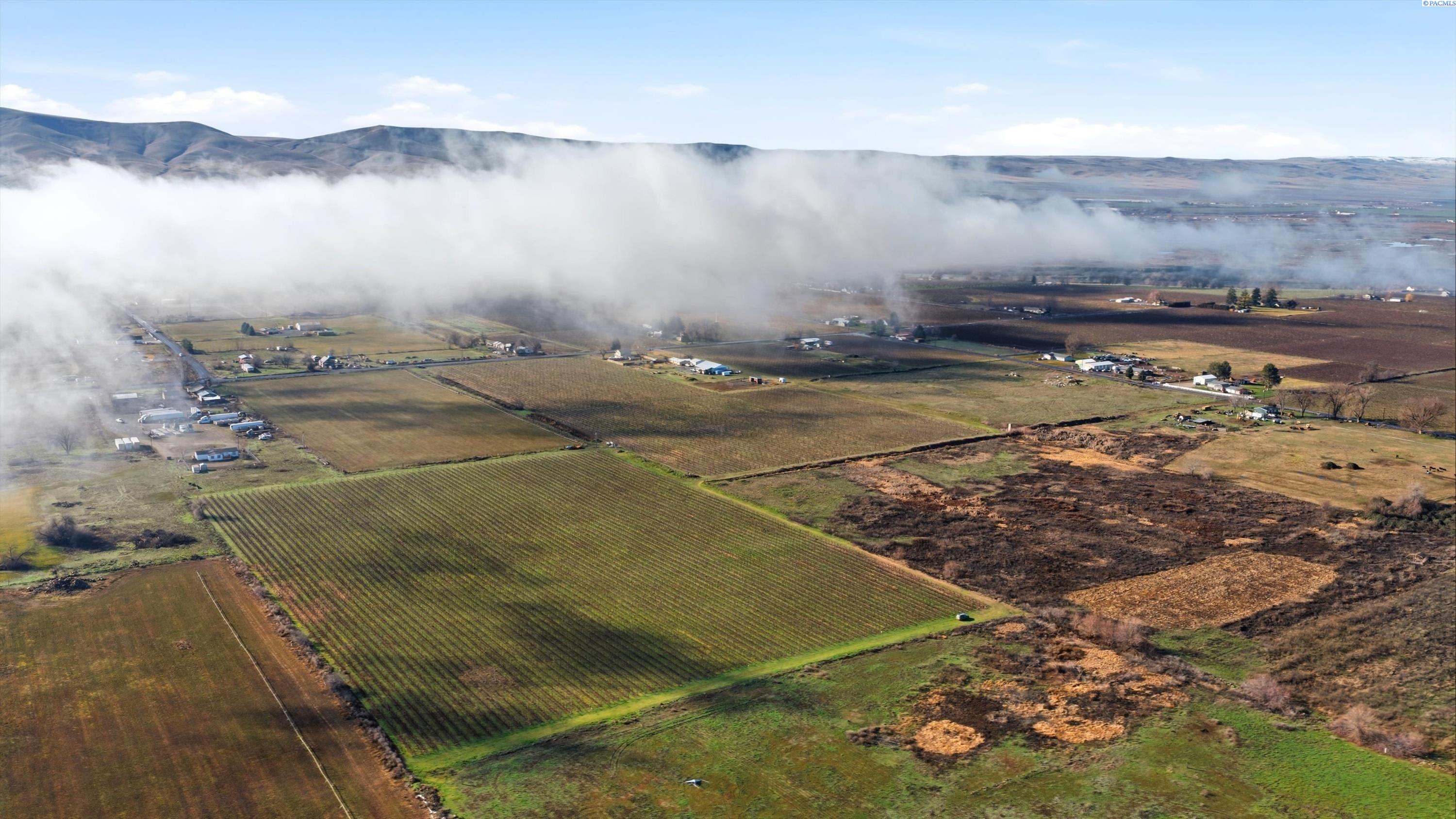Nka W Old Inland Empire Hwy, Prosser, WA 99350