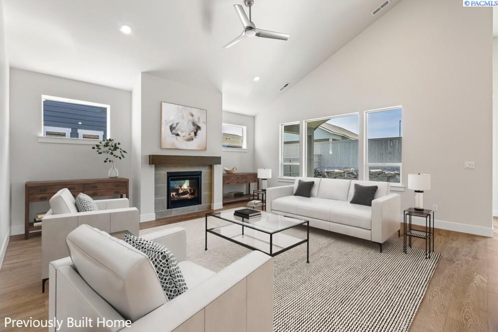 5716 Flathead Ave, Pasco, WA 99301