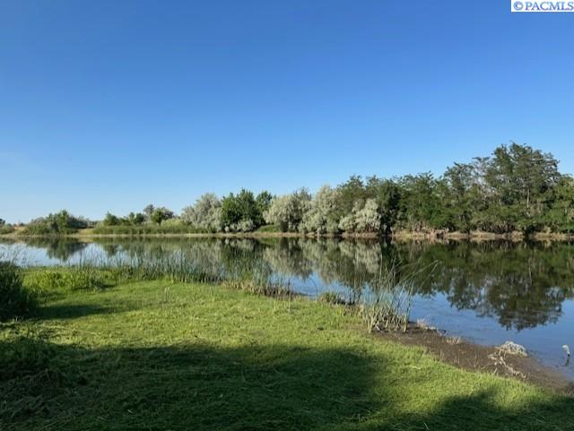 64209 Grover Pr Ne, West Richland, WA 99353