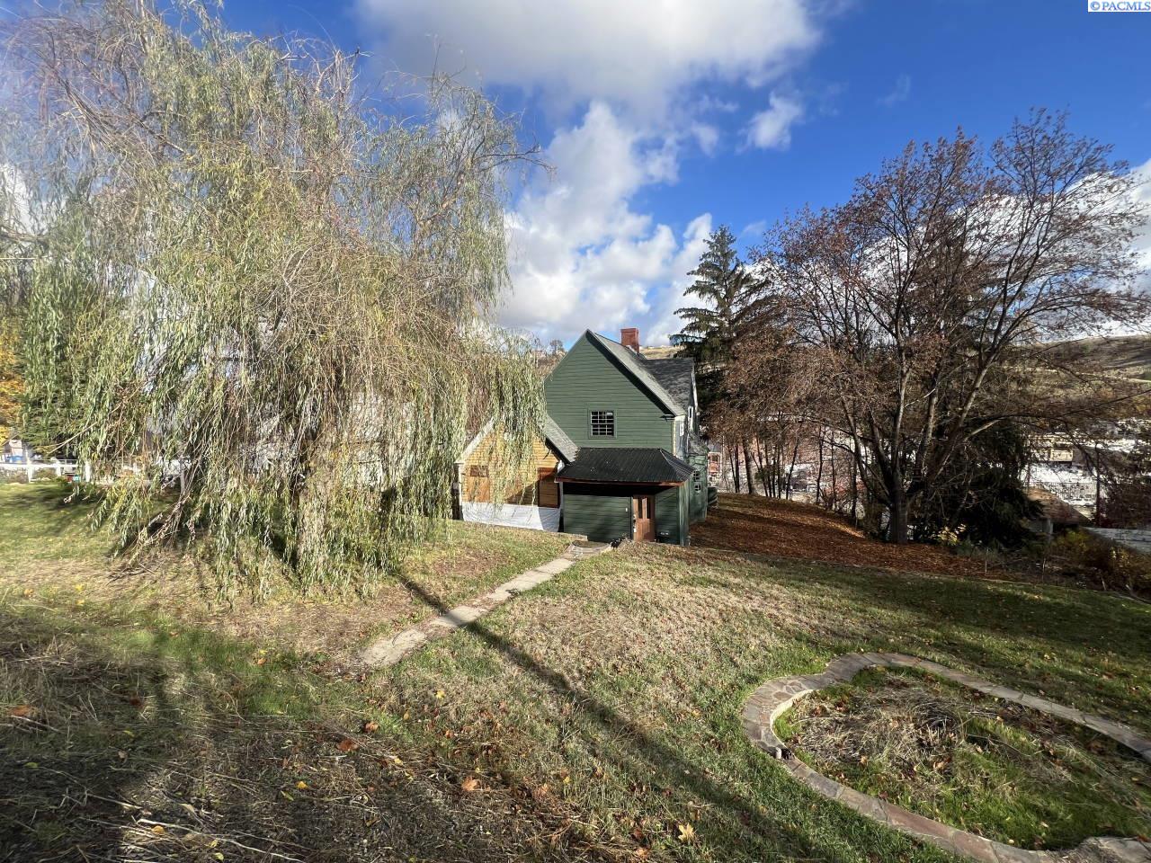 Homes for sale in Colfax, WA | 205 N West Street, Colfax, WA 99111 | MLS# 290904