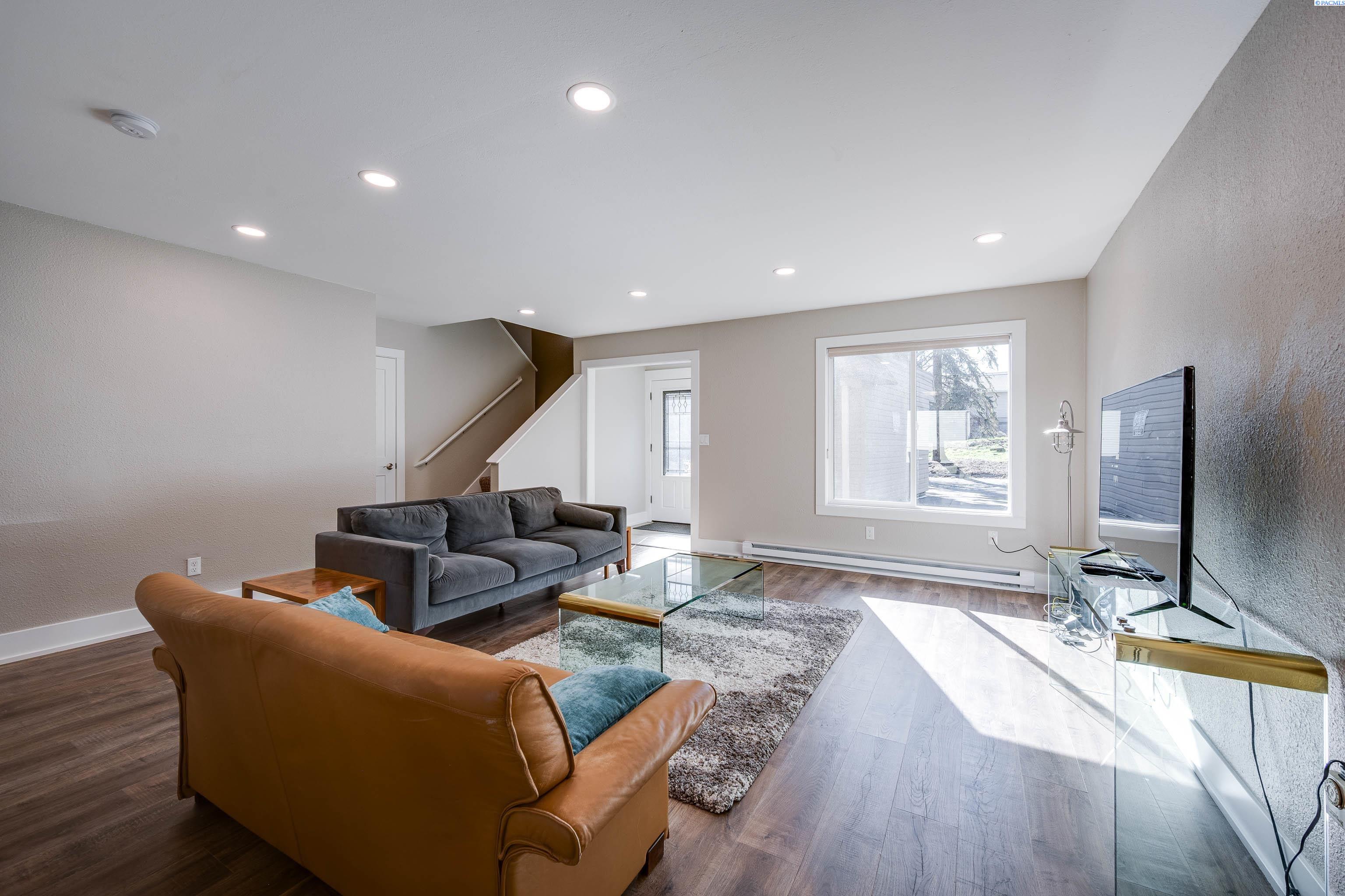 Homes for sale in Pullman, WA | 600 Sw Crestview St, Pullman, WA 99163 | MLS# 290919