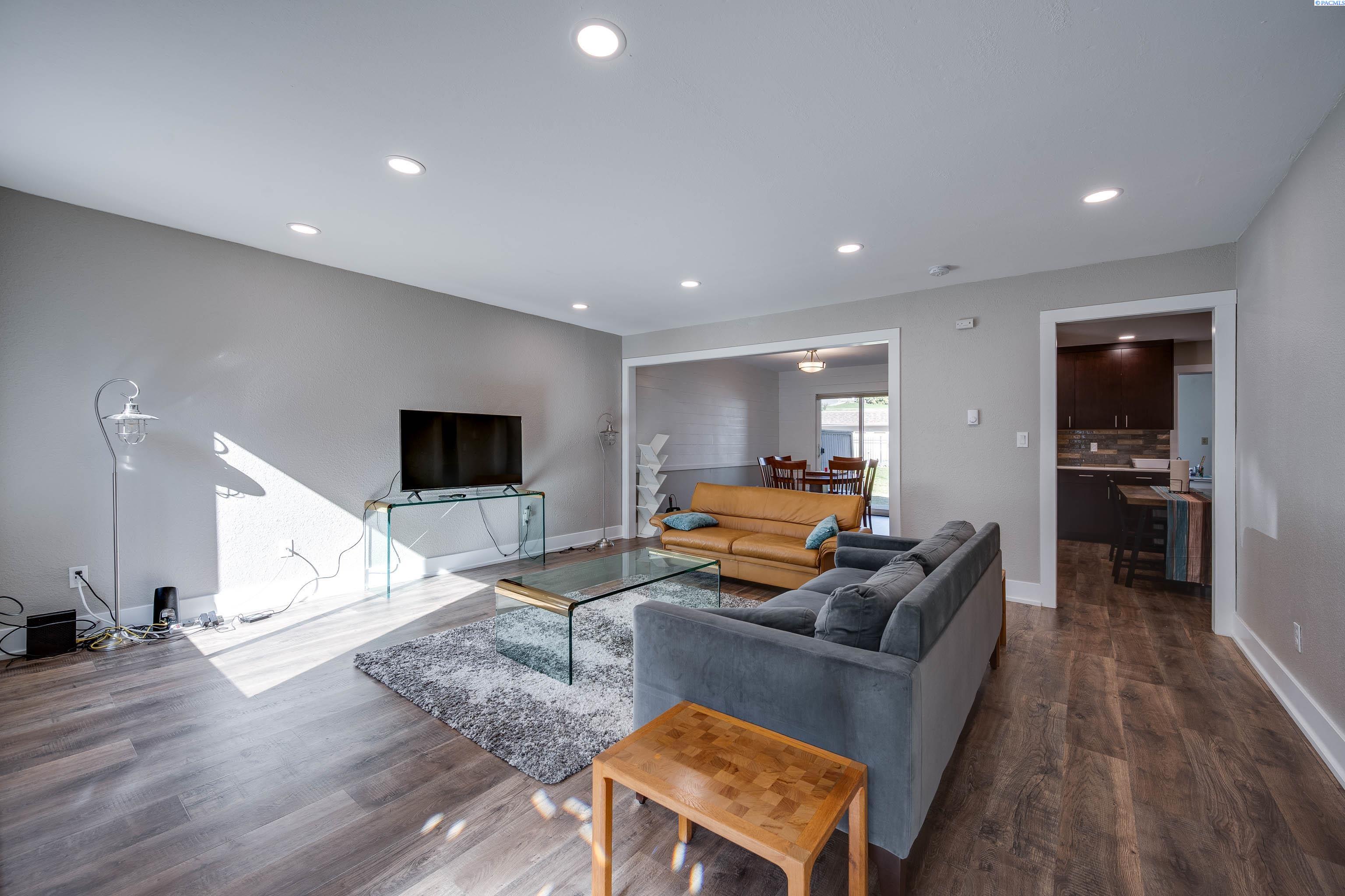 Homes for sale in Pullman, WA | 600 Sw Crestview St, Pullman, WA 99163 | MLS# 290919