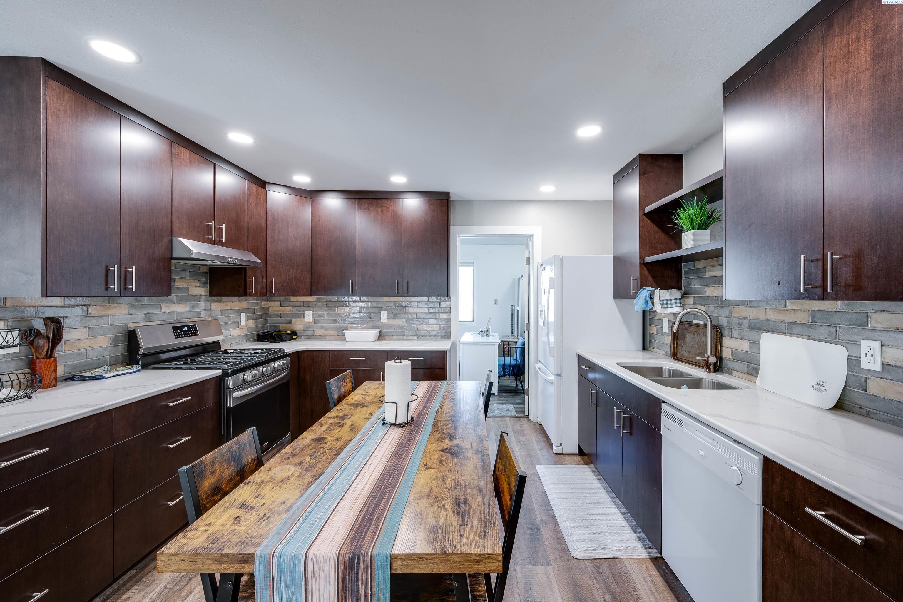 Homes for sale in Pullman, WA | 600 Sw Crestview St, Pullman, WA 99163 | MLS# 290919