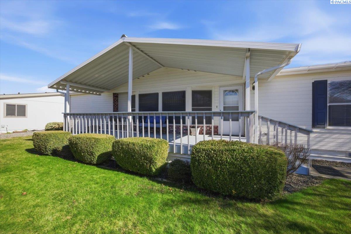 Homes for sale in Kennewick, WA | 312 S Columbia Center Blvd, Kennewick, WA 99336 | MLS# 290956