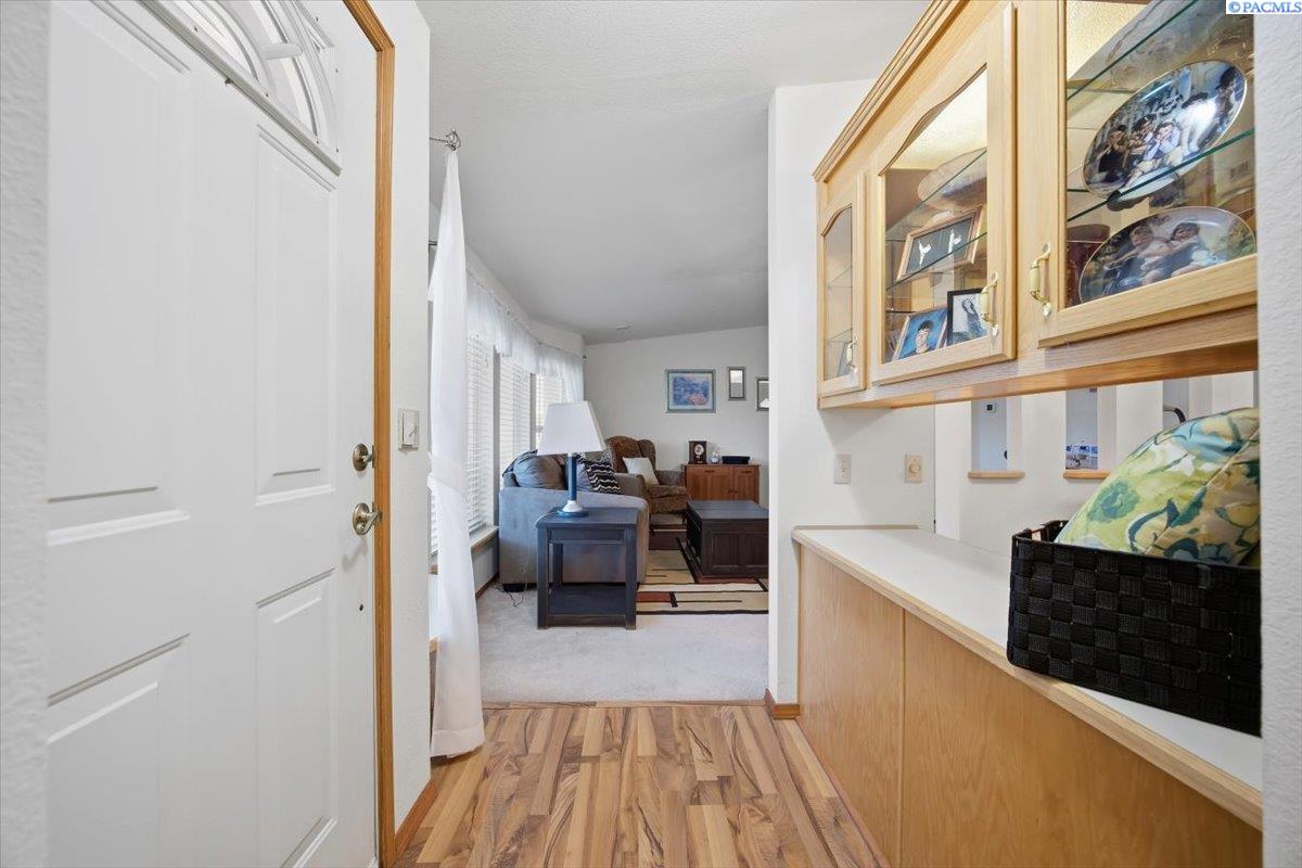 Homes for sale in Kennewick, WA | 312 S Columbia Center Blvd, Kennewick, WA 99336 | MLS# 290956