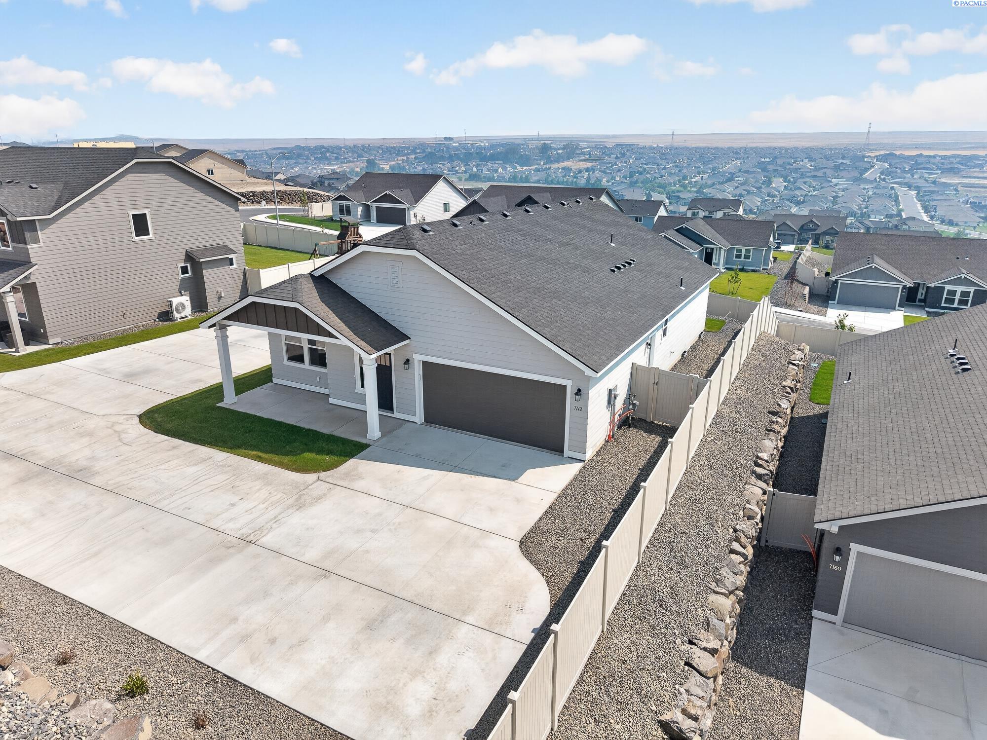 7142 24th Ave, Kennewick, WA 99338