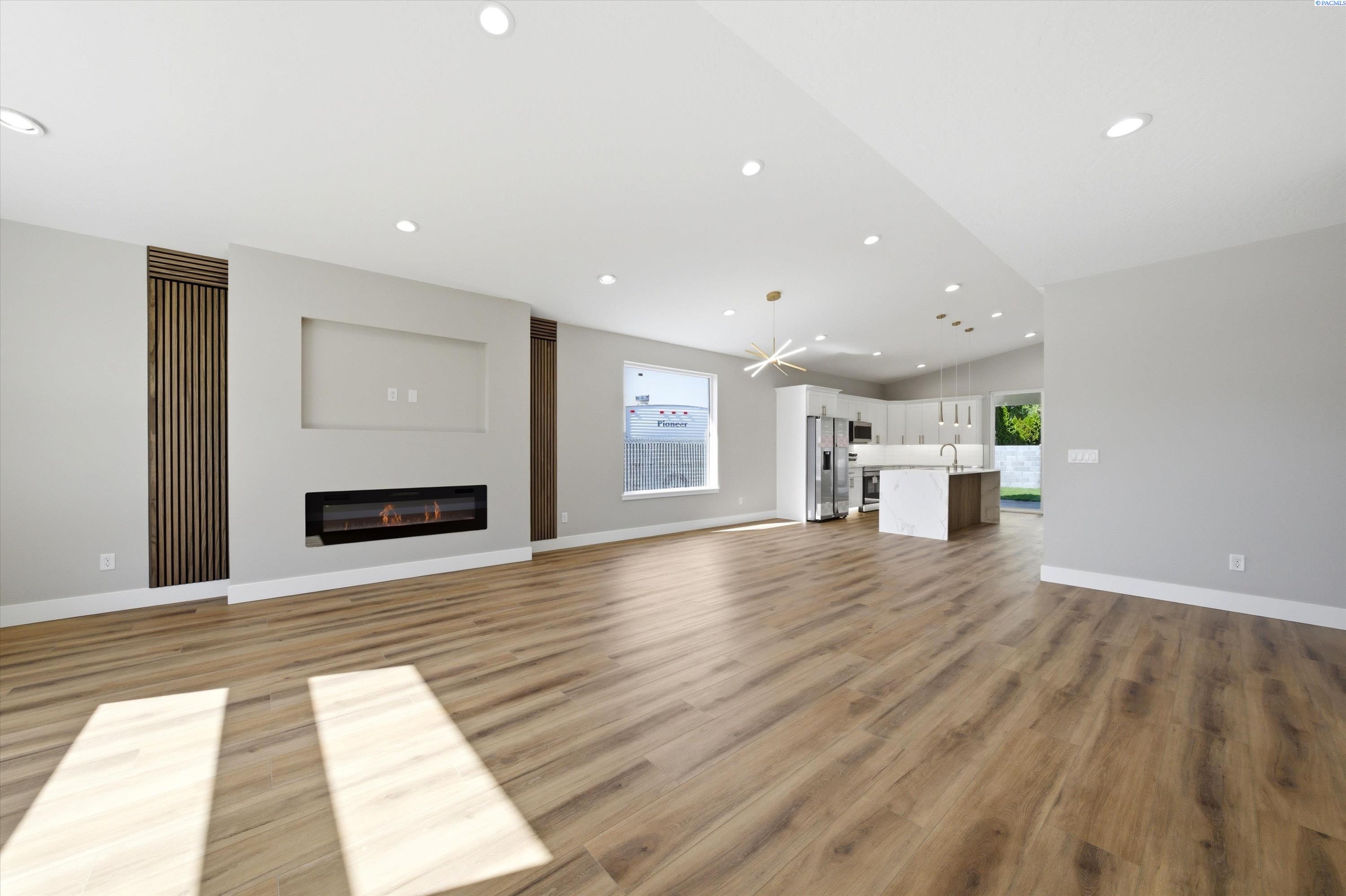 1302 Rd 42 , Pasco, WA 99301