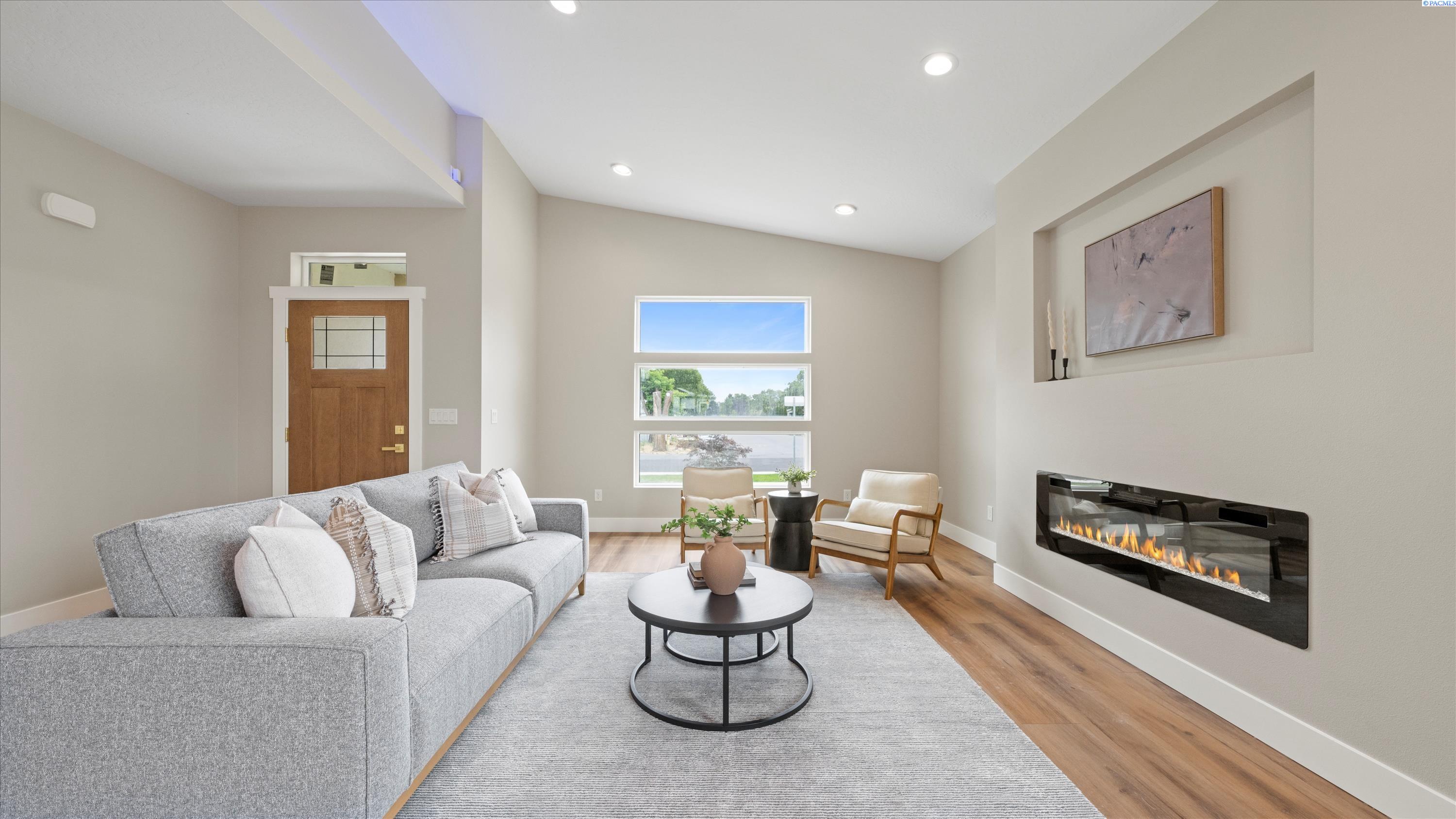 1302 Rd 42 , Pasco, WA 99301