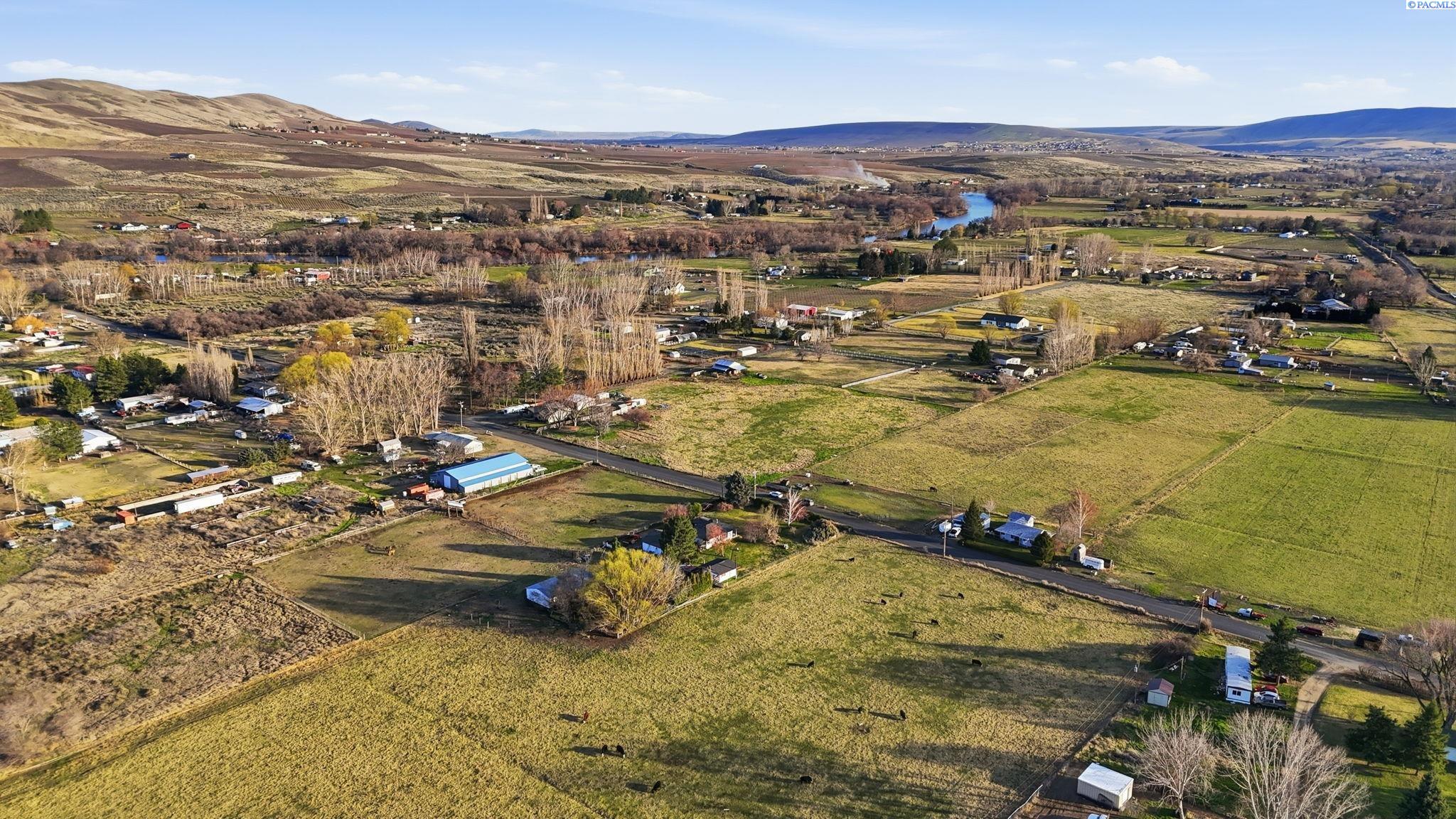 Homes for sale in Benton City, WA | 5603 E Hamilton Rd, Benton City, WA 99320 | MLS# 290980