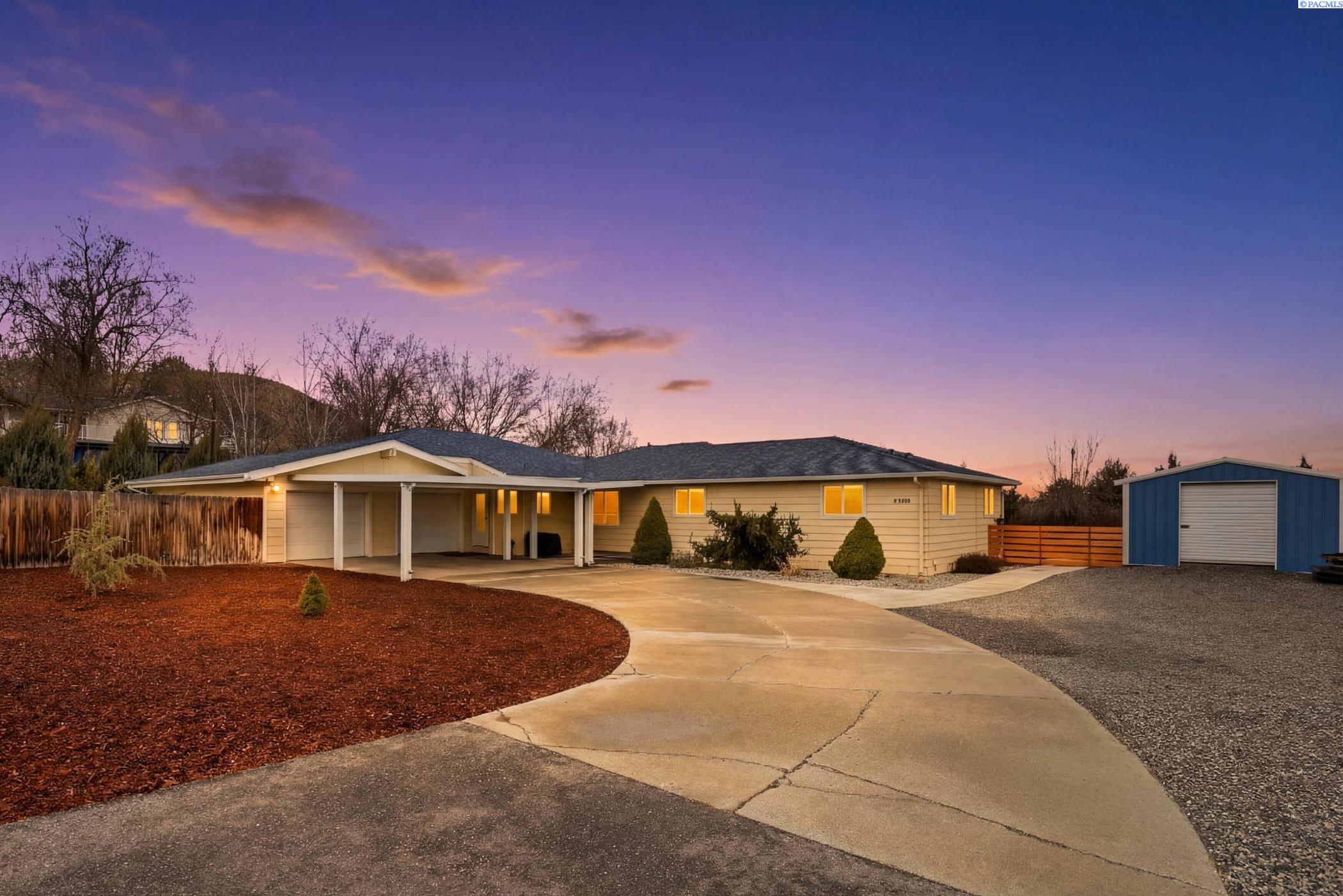 4700 Collins Rd, West Richland, WA 99353