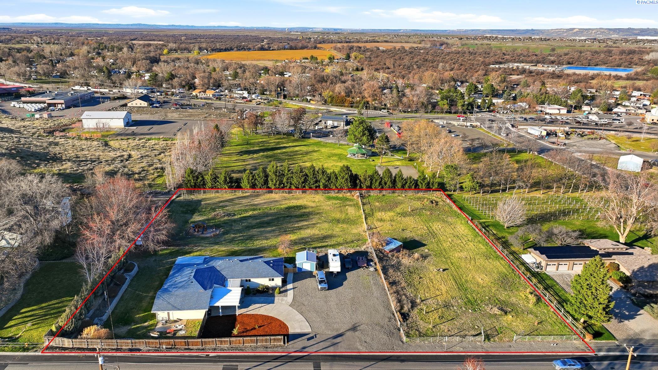 4700 Collins Rd, West Richland, WA 99353