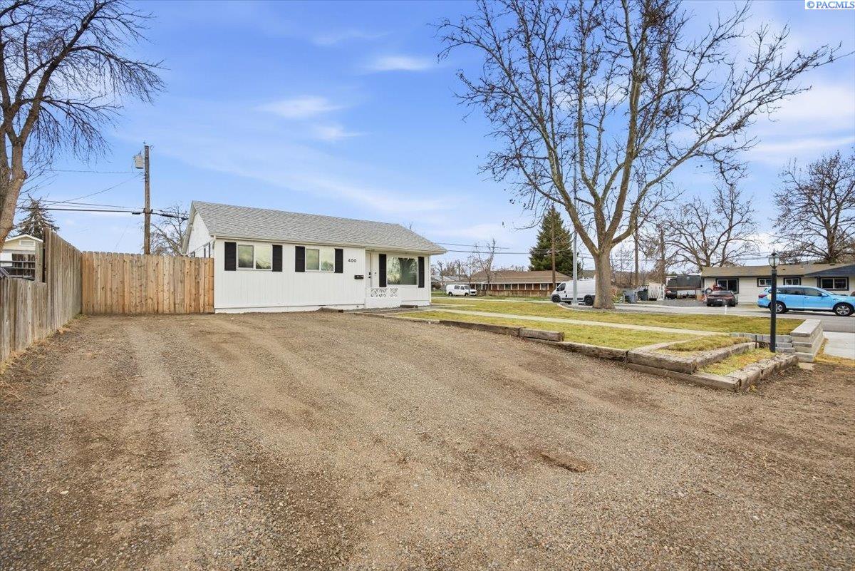 Homes for sale in Richland, WA | 400 Smith Ave, Richland, WA 99352 | MLS# 290991