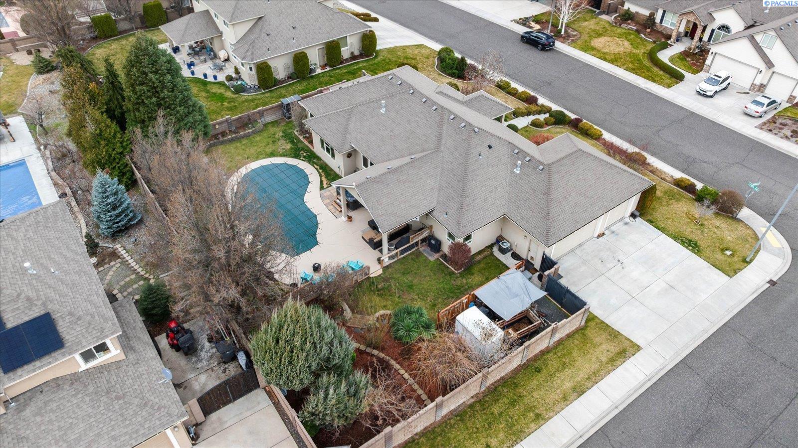 8903 6th Ave, Kennewick, WA 99336