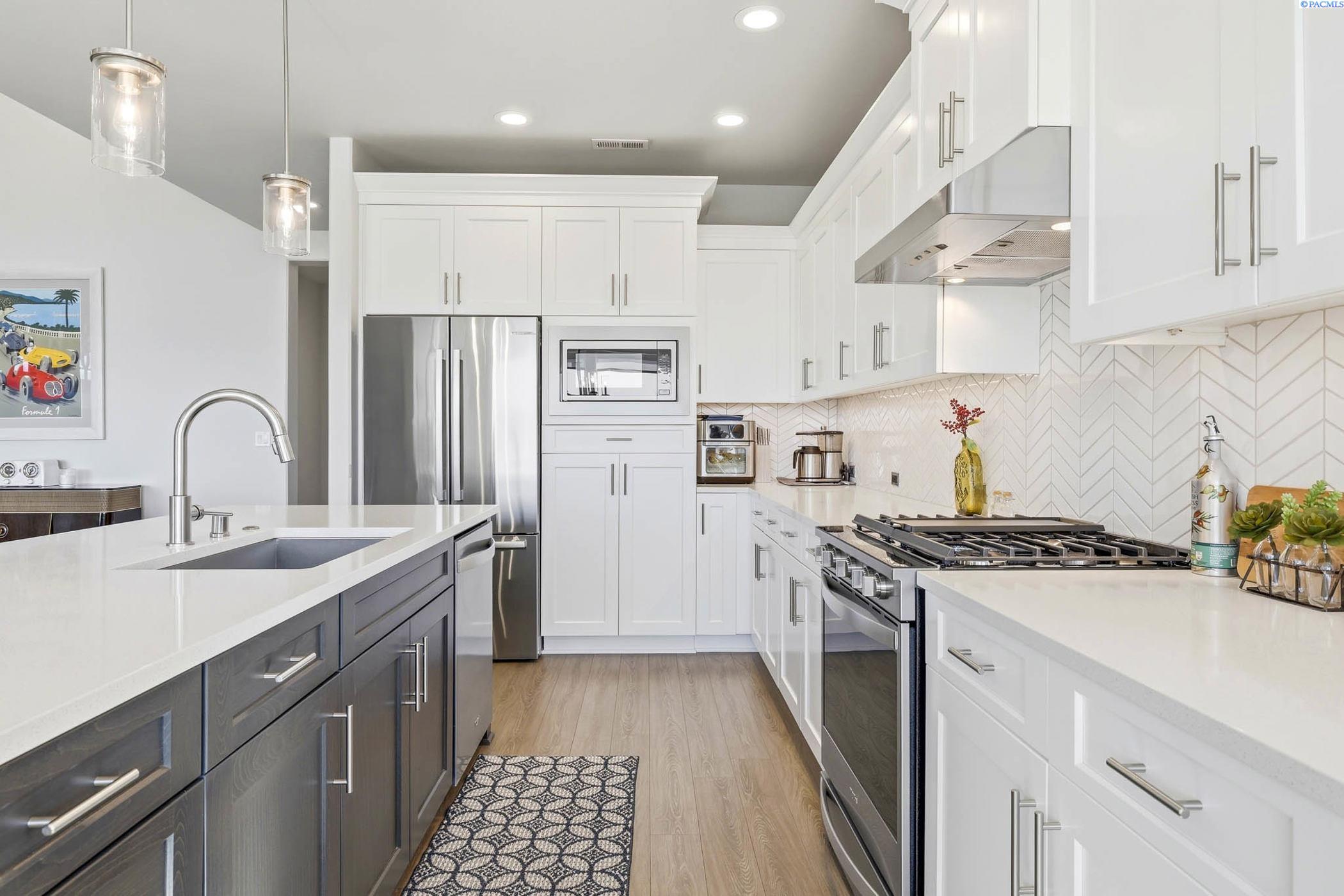 2243 Legacy Ln, Richland, WA 99352