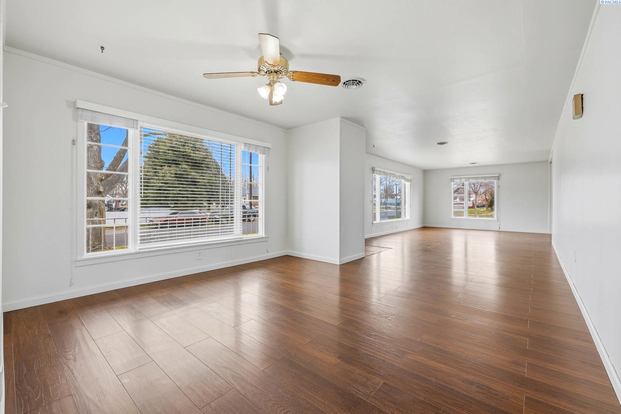 605 Comstock St, Richland, WA 99352