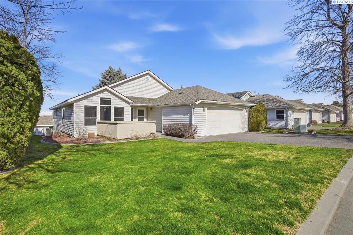 3527 Huntington Lp, Kennewick, WA 99337