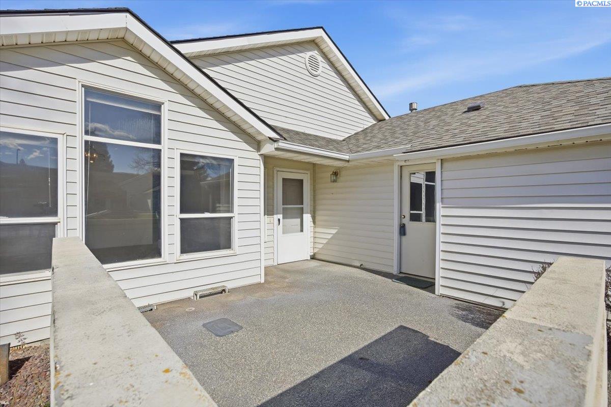 3527 Huntington Lp, Kennewick, WA 99337