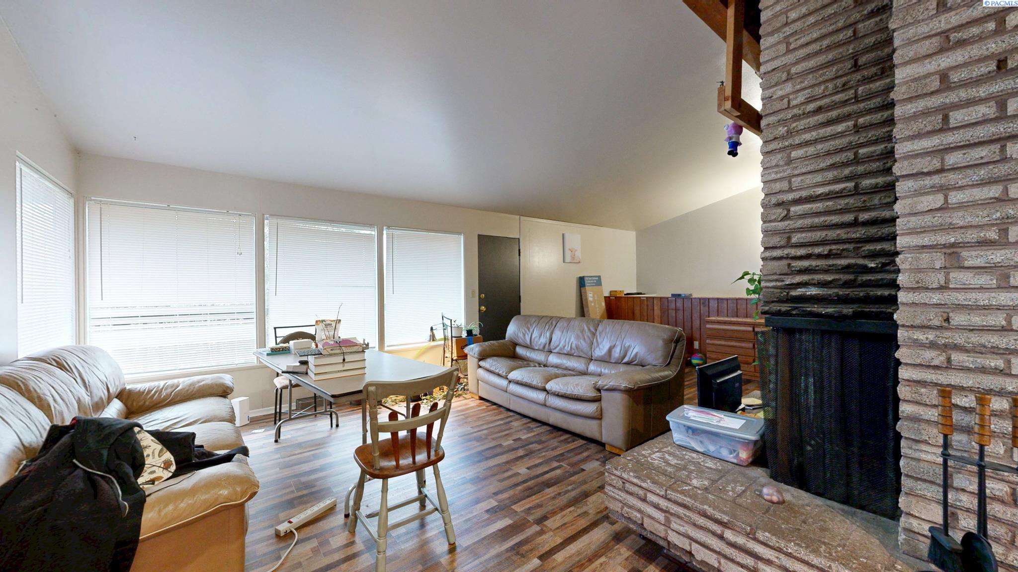 Homes for sale in Pullman, WA | 1645 Ne Lower Dr, Pullman, WA 99163 | MLS# 291008