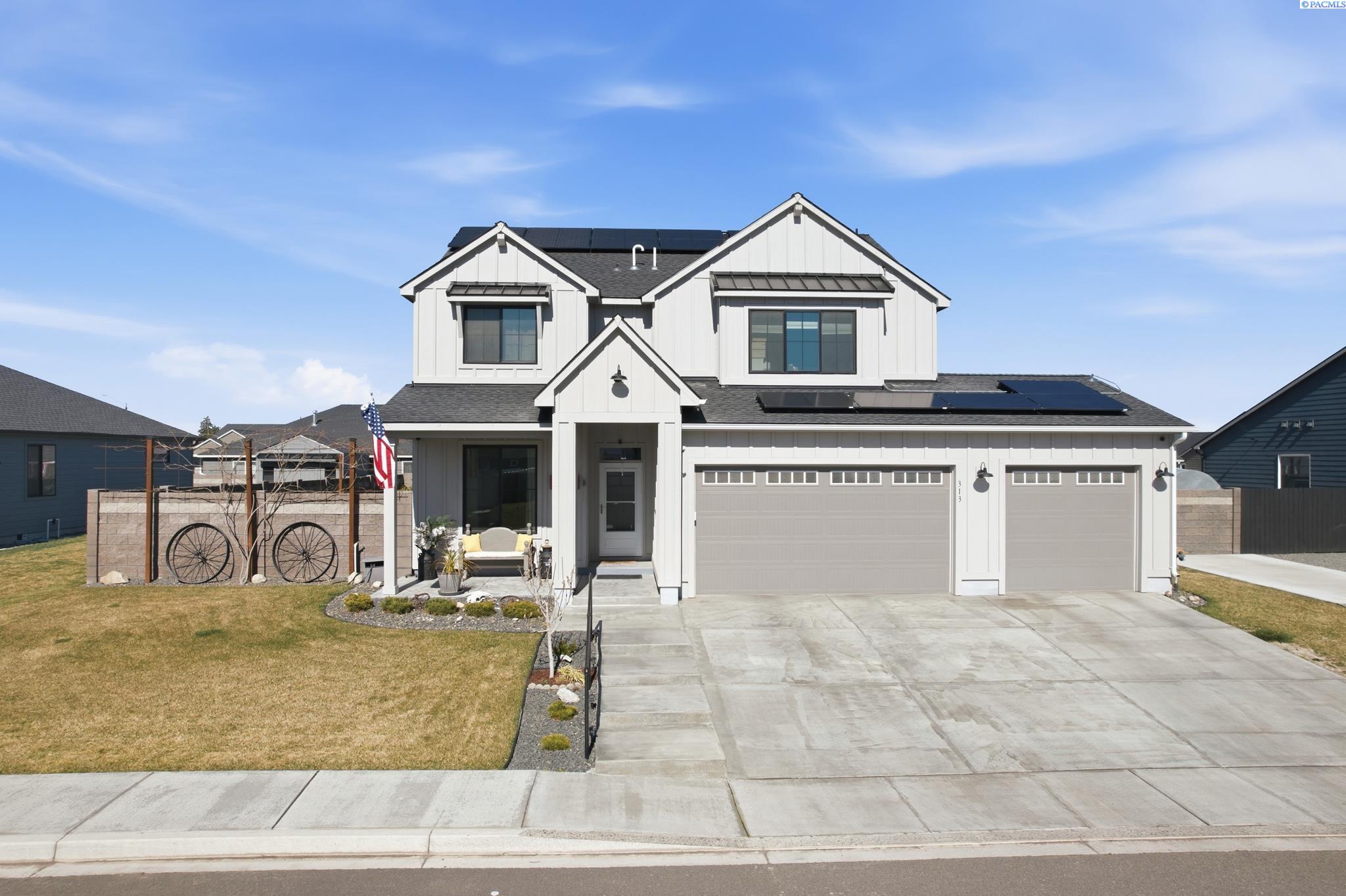 313 Ruby Ave, Grandview WA 98930