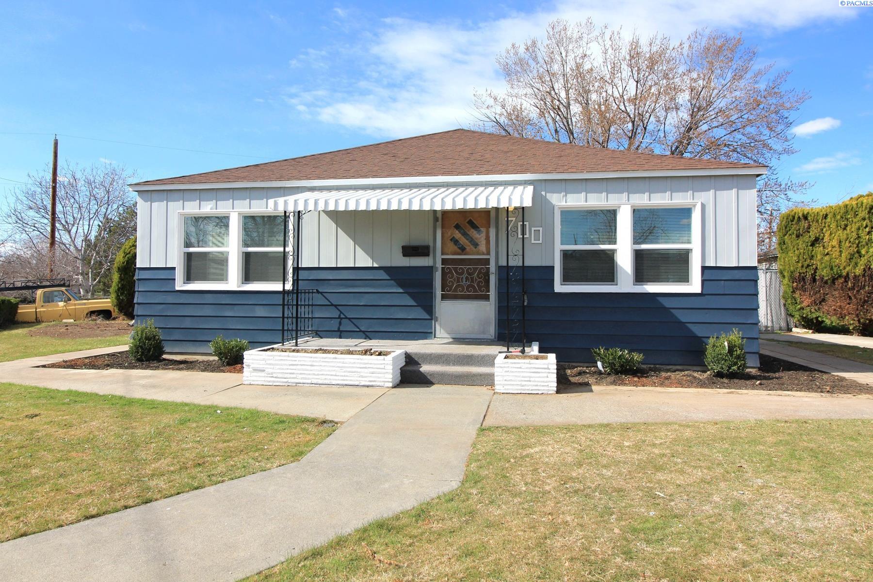 Homes for sale in Richland, WA | 700 E Adams Street, Richland, WA 99352 | MLS# 291011