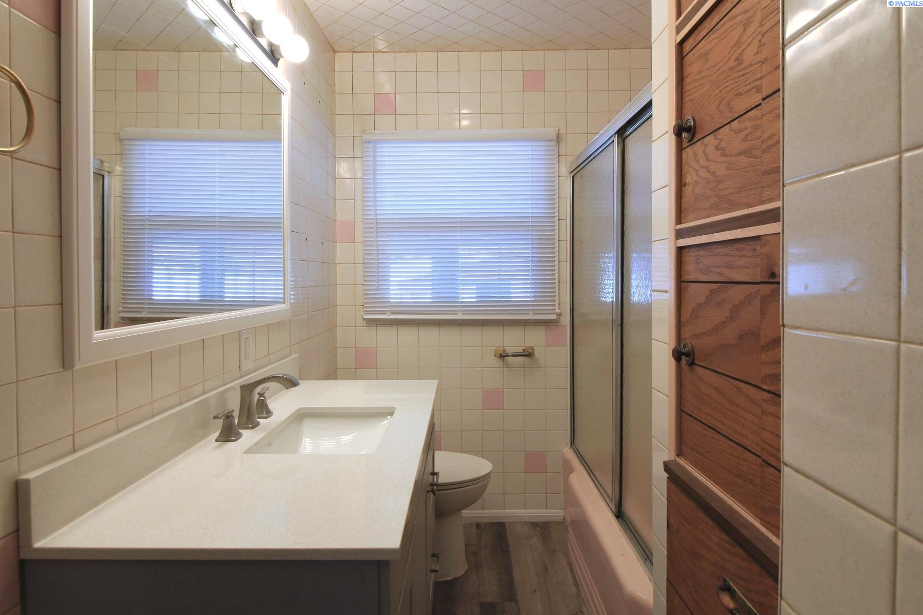 Homes for sale in Richland, WA | 700 E Adams Street, Richland, WA 99352 | MLS# 291011