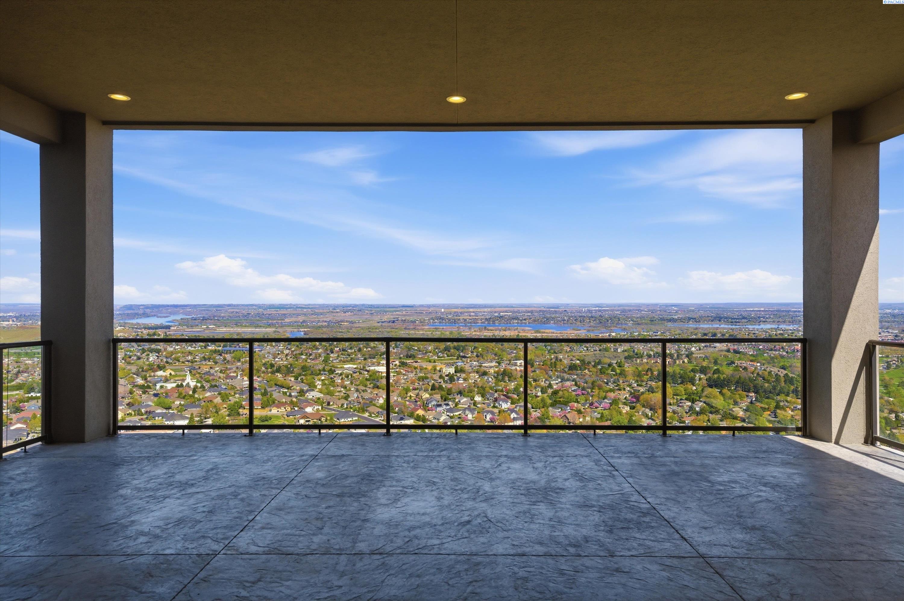 2508 Falconcrest Loop, Richland, WA 99352