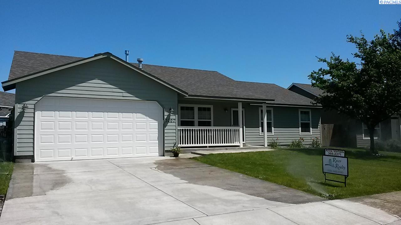 Homes for sale in Kennewick, WA | 3207 S Rainier St, Kennewick, WA 99337 | MLS# 291024