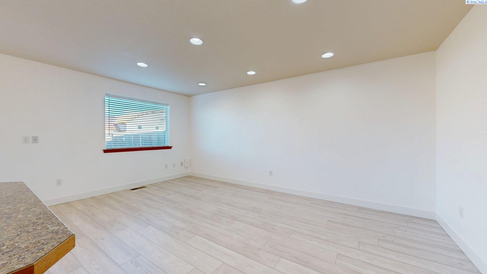 48 Dawes St, Kennewick, WA 99336