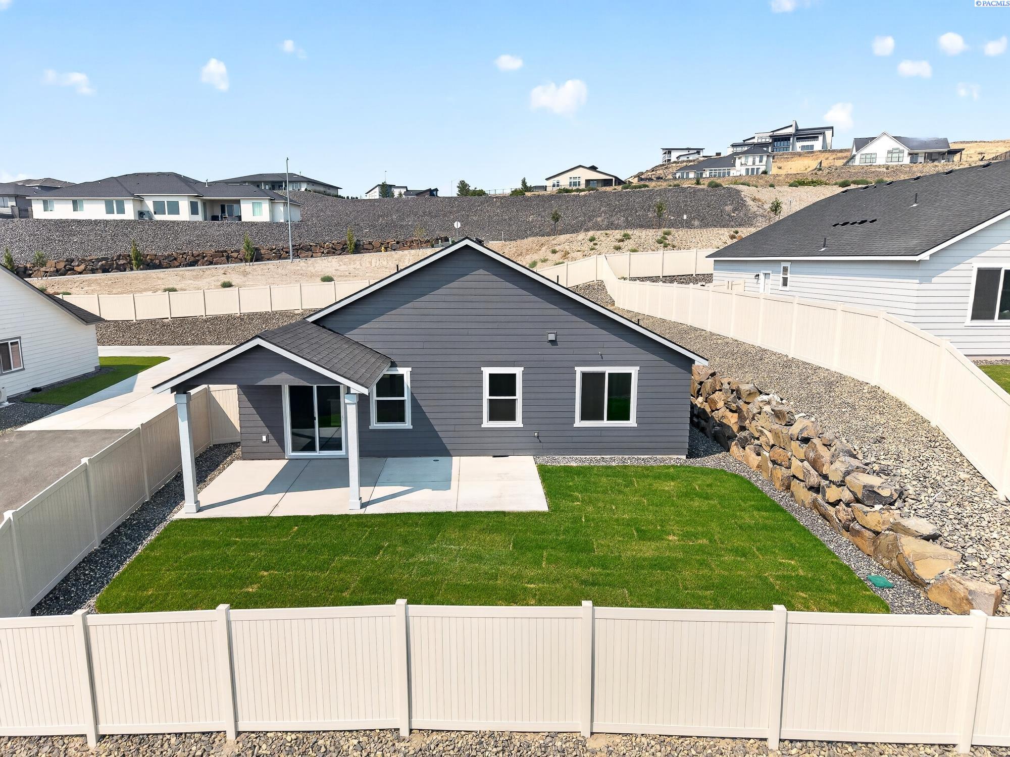 7160 W 24th Ave, Kennewick, WA 99338