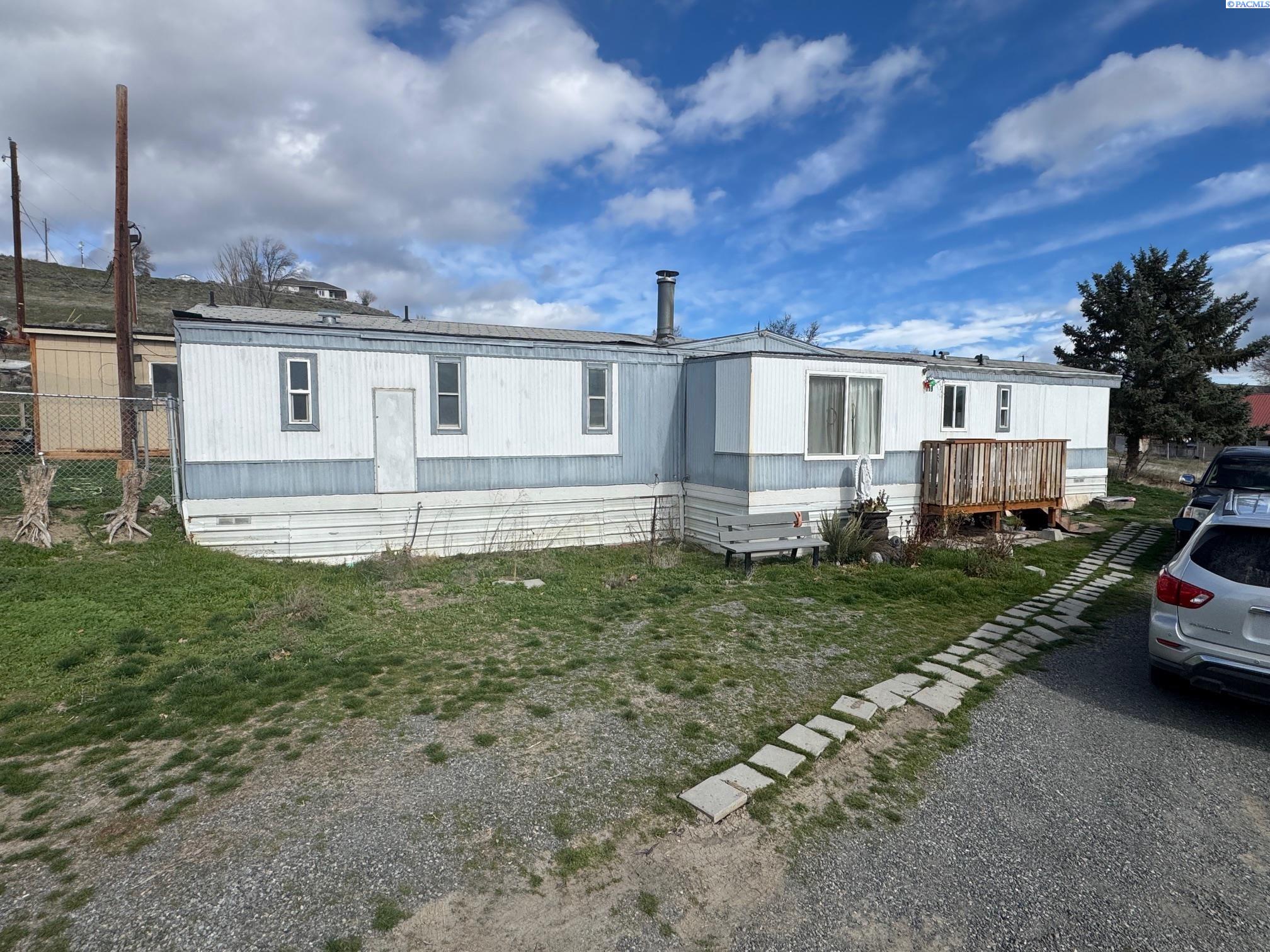 Homes for sale in Selah, WA | 119 Freedom Ln, Selah, WA 98942 | MLS# 291048