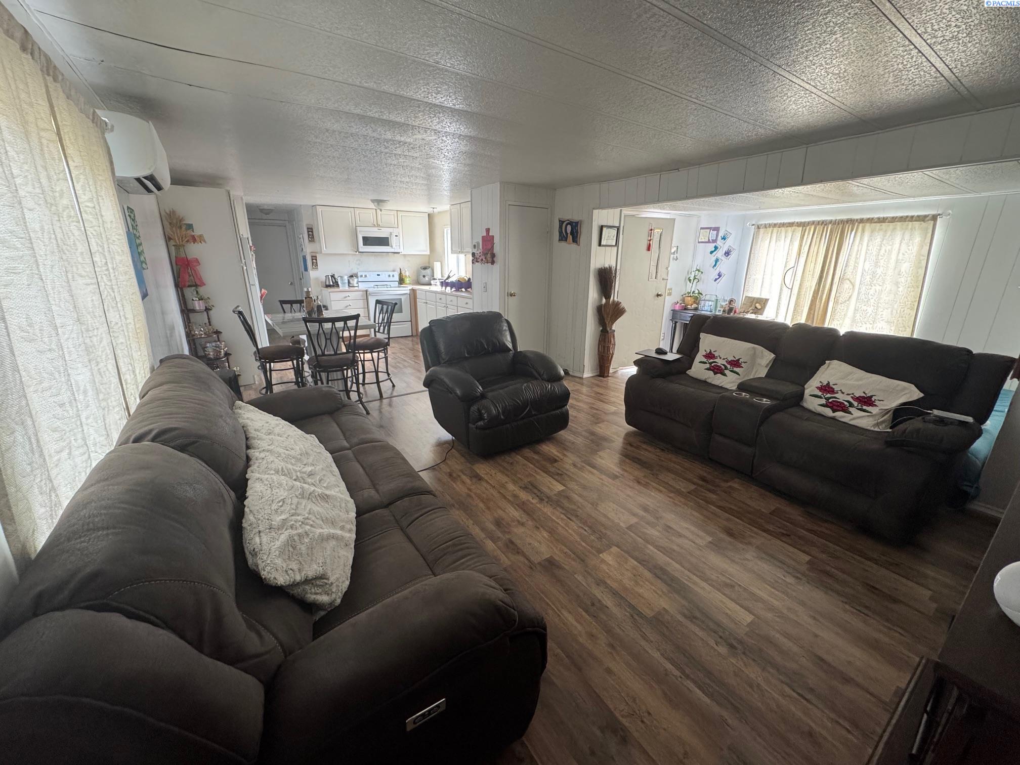 Homes for sale in Selah, WA | 119 Freedom Ln, Selah, WA 98942 | MLS# 291048