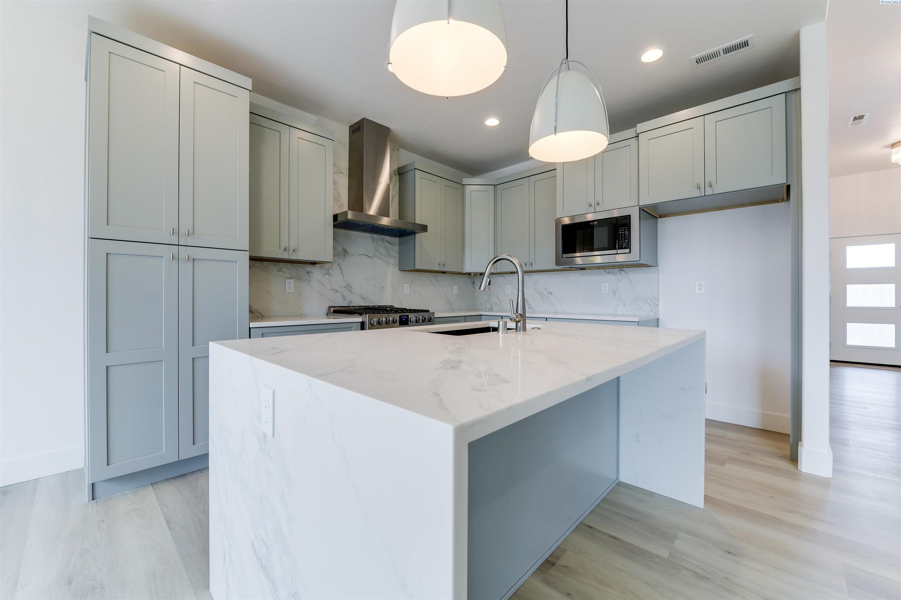 1656 Palermo Ave, Richland WA 99352