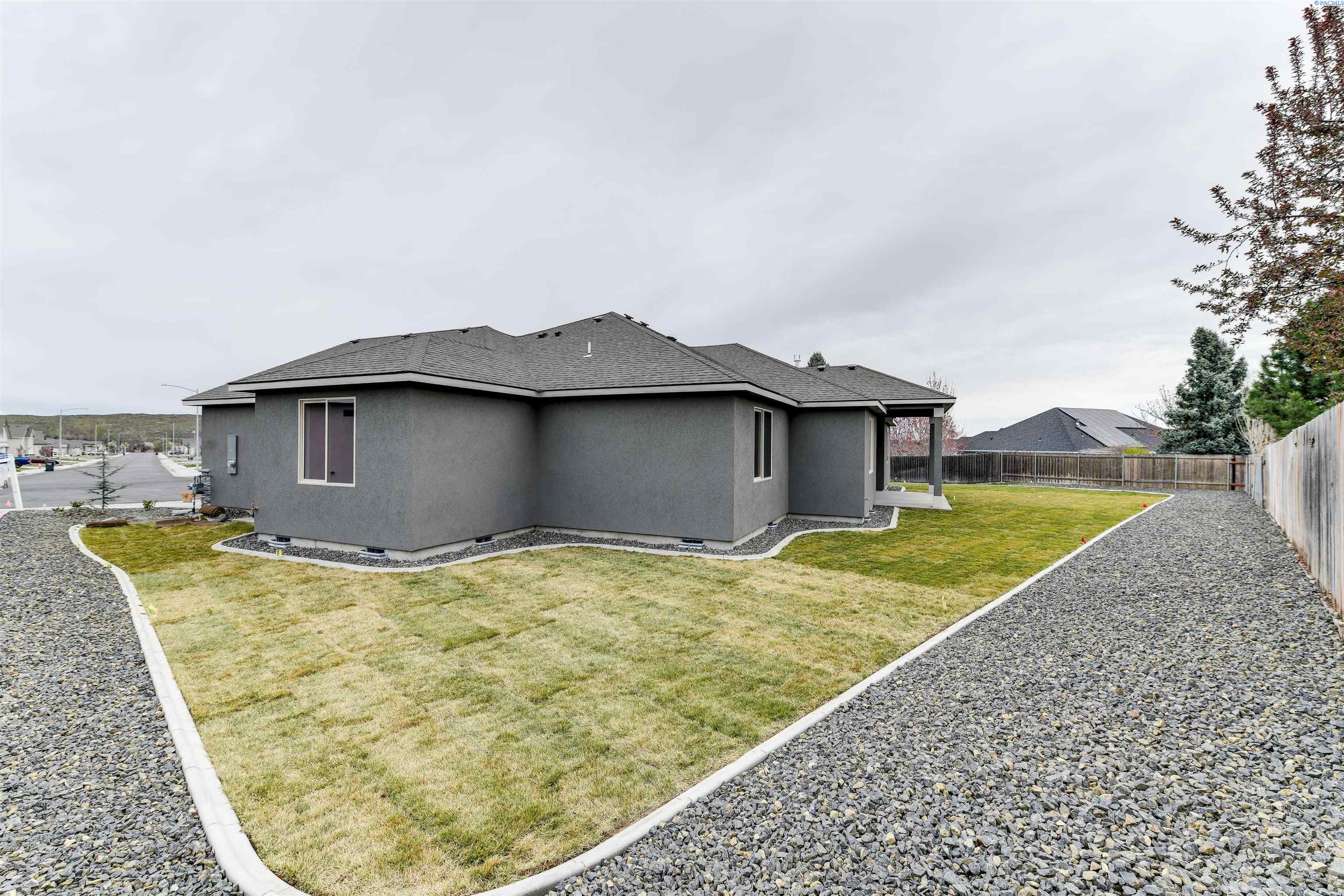1656 Palermo Ave, Richland, WA 99352