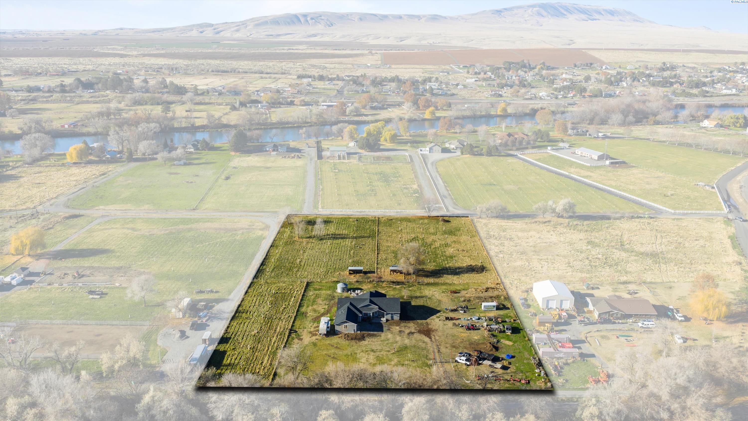 97306 Snively , West Richland, WA 99353