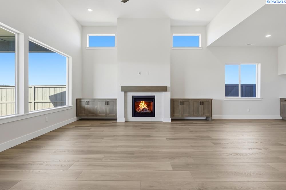 2957 Vistara Way, Richland, WA 99354
