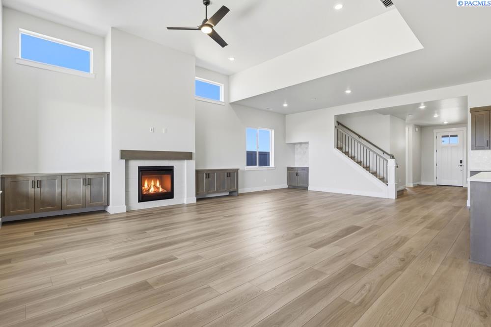 2957 Vistara Way, Richland, WA 99354