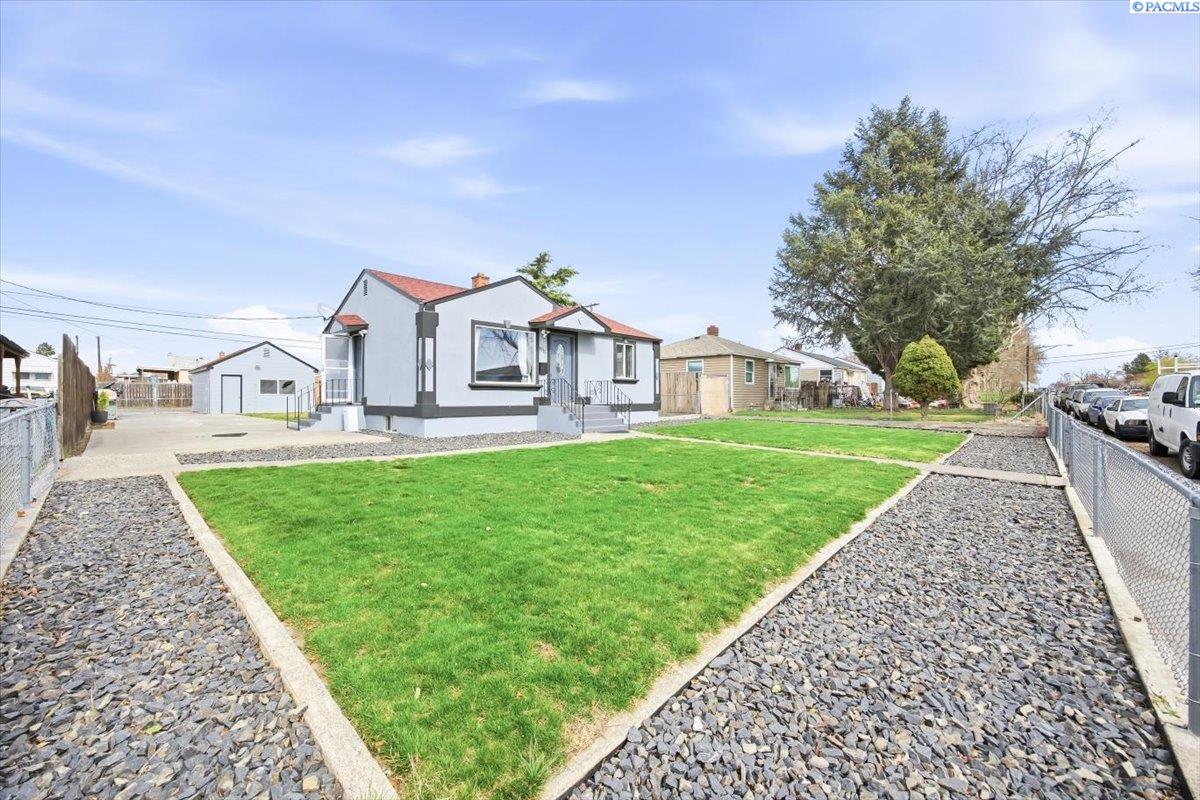 Homes for sale in Pasco, WA | 1715 W Bonneville Street, Pasco, WA 99301 | MLS# 291072