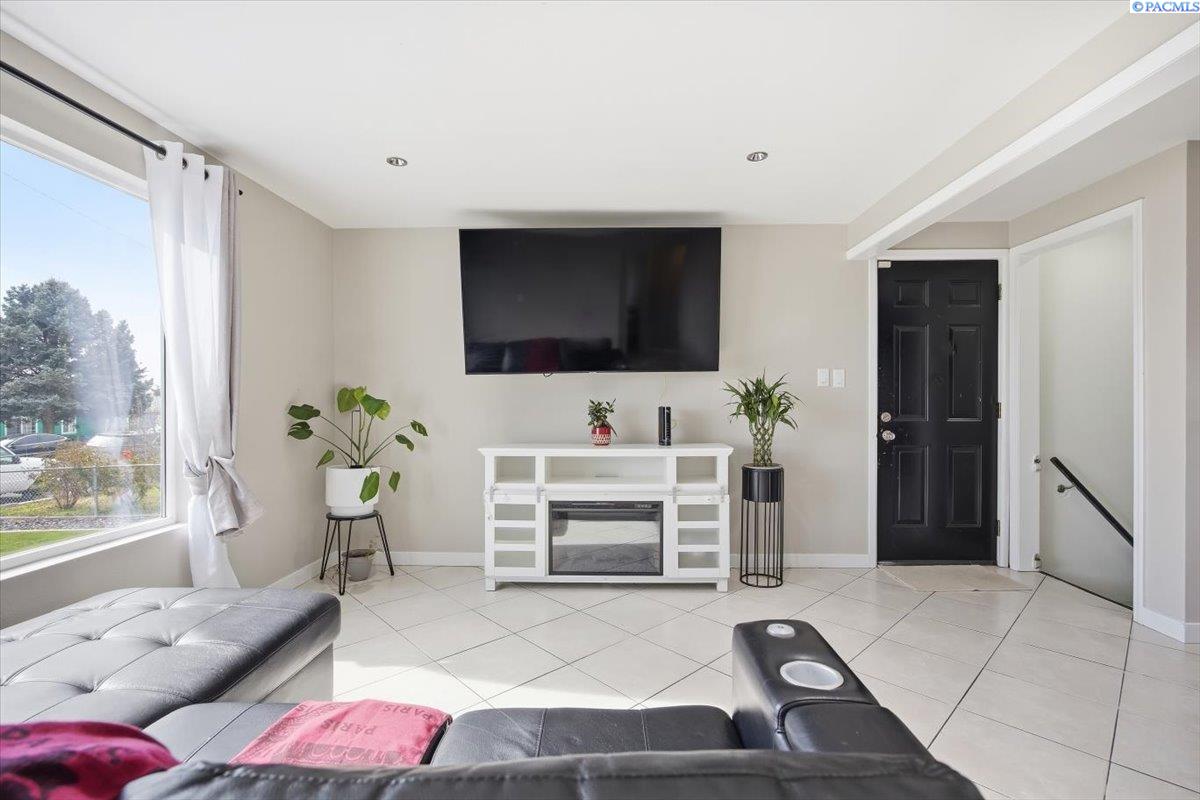 Homes for sale in Pasco, WA | 1715 W Bonneville Street, Pasco, WA 99301 | MLS# 291072