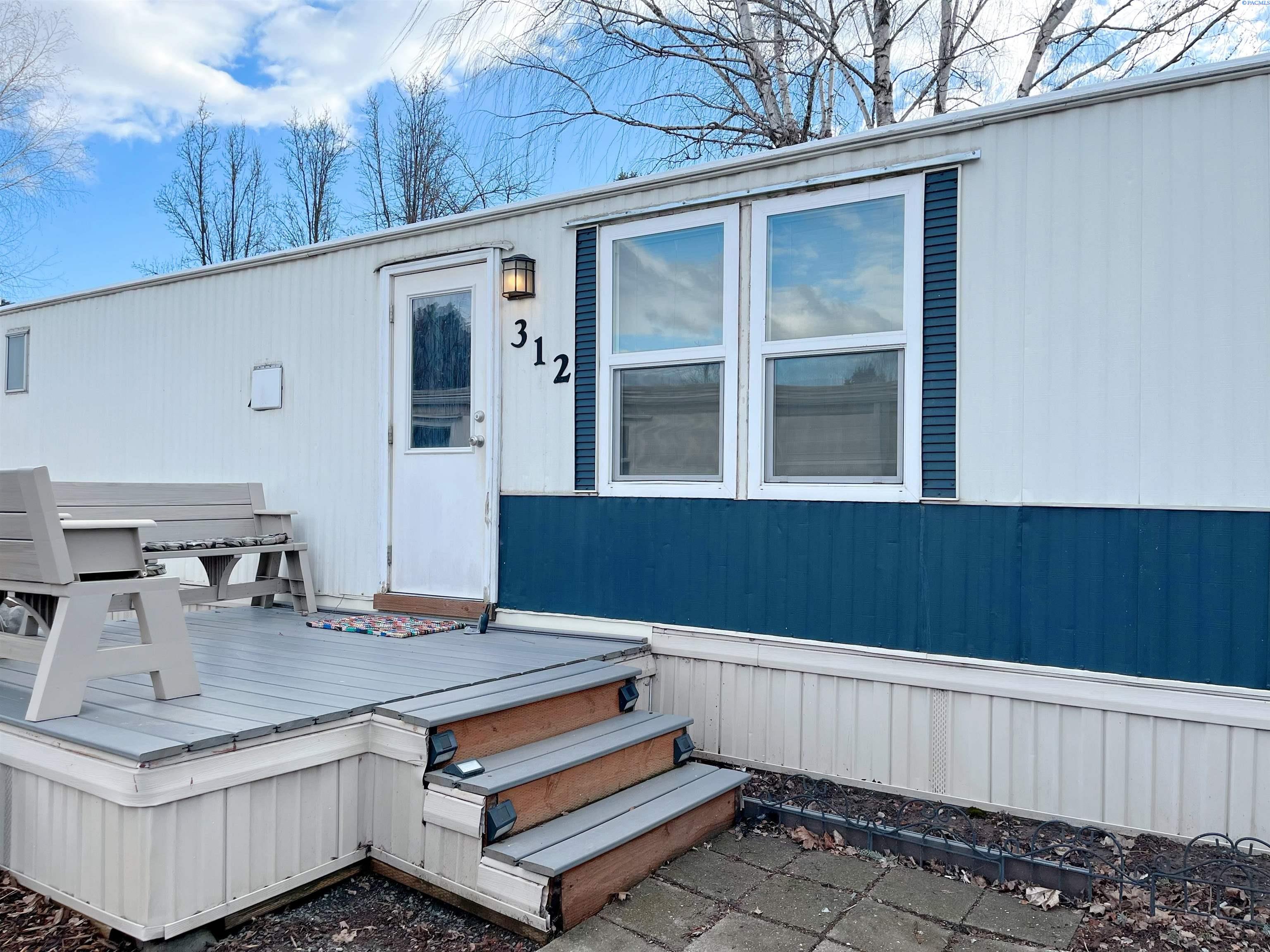 Homes for sale in Pullman, WA | 312 Nw Parkwest Dr, Pullman, WA 99163 | MLS# 291073