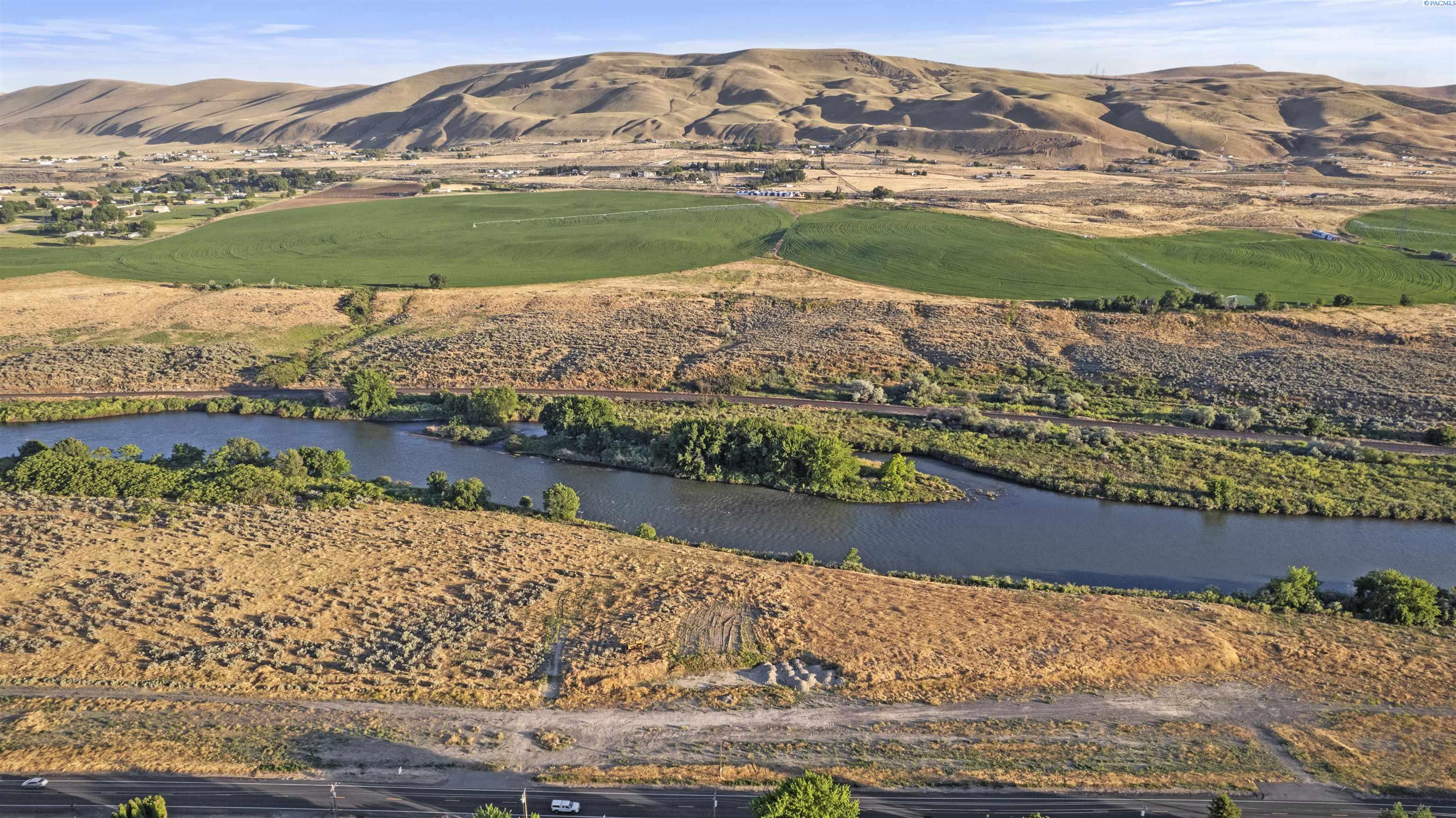 17971 Old Inland Empire Hwy, Benton City, WA 99320