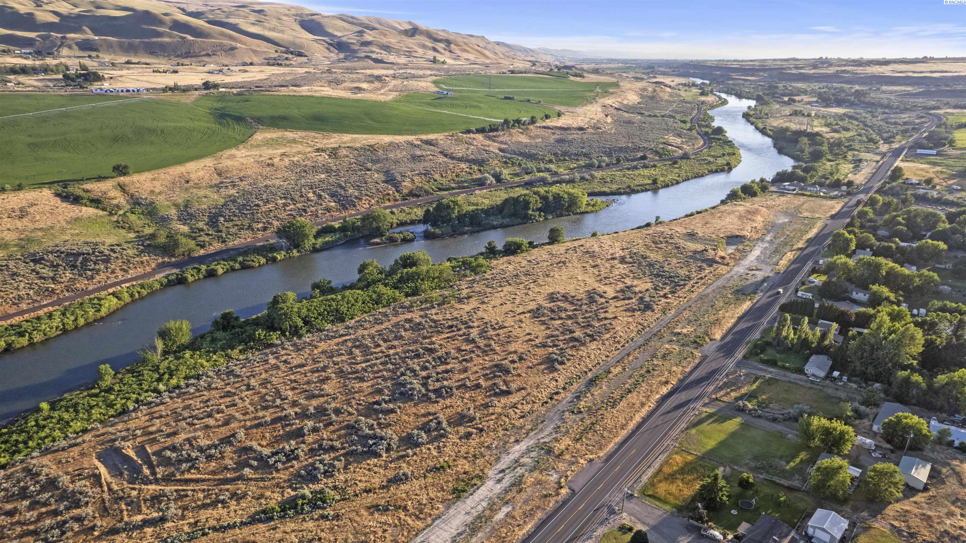 17971 Old Inland Empire Hwy, Benton City, WA 99320