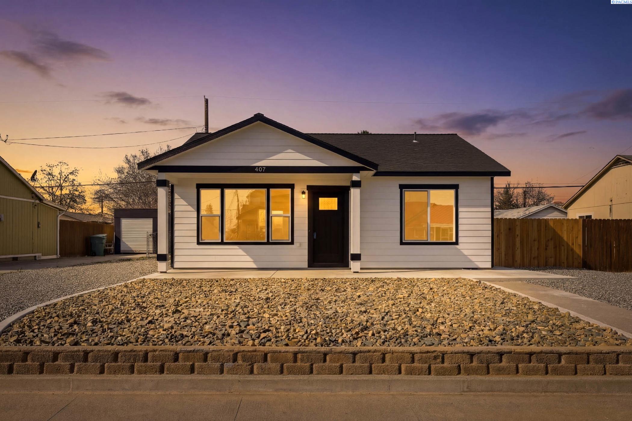 407 Rossell , Richland, WA 99352