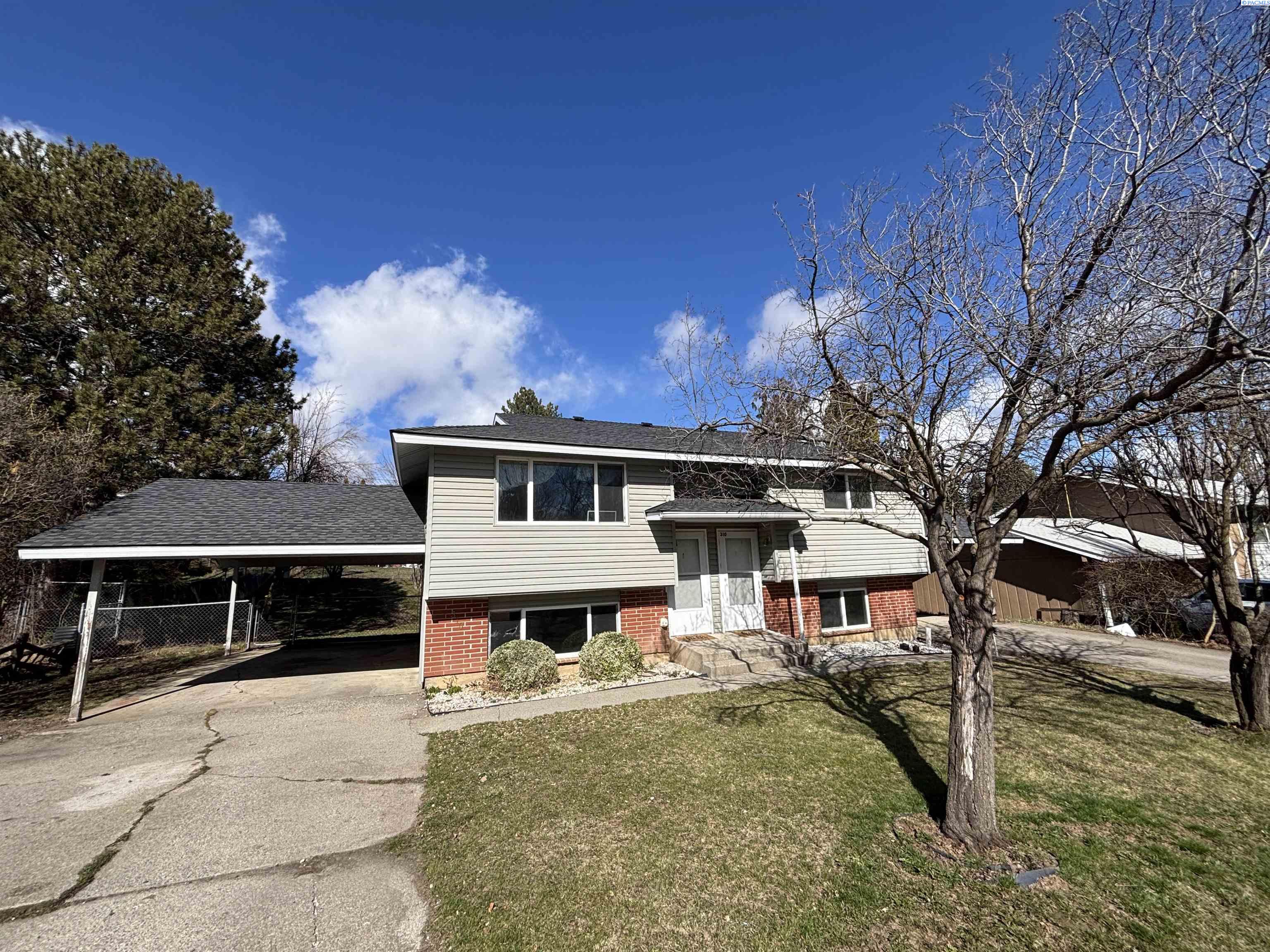 Homes for sale in Pullman, WA | 310 Nw Robert St, Pullman, WA 99163 | MLS# 291085