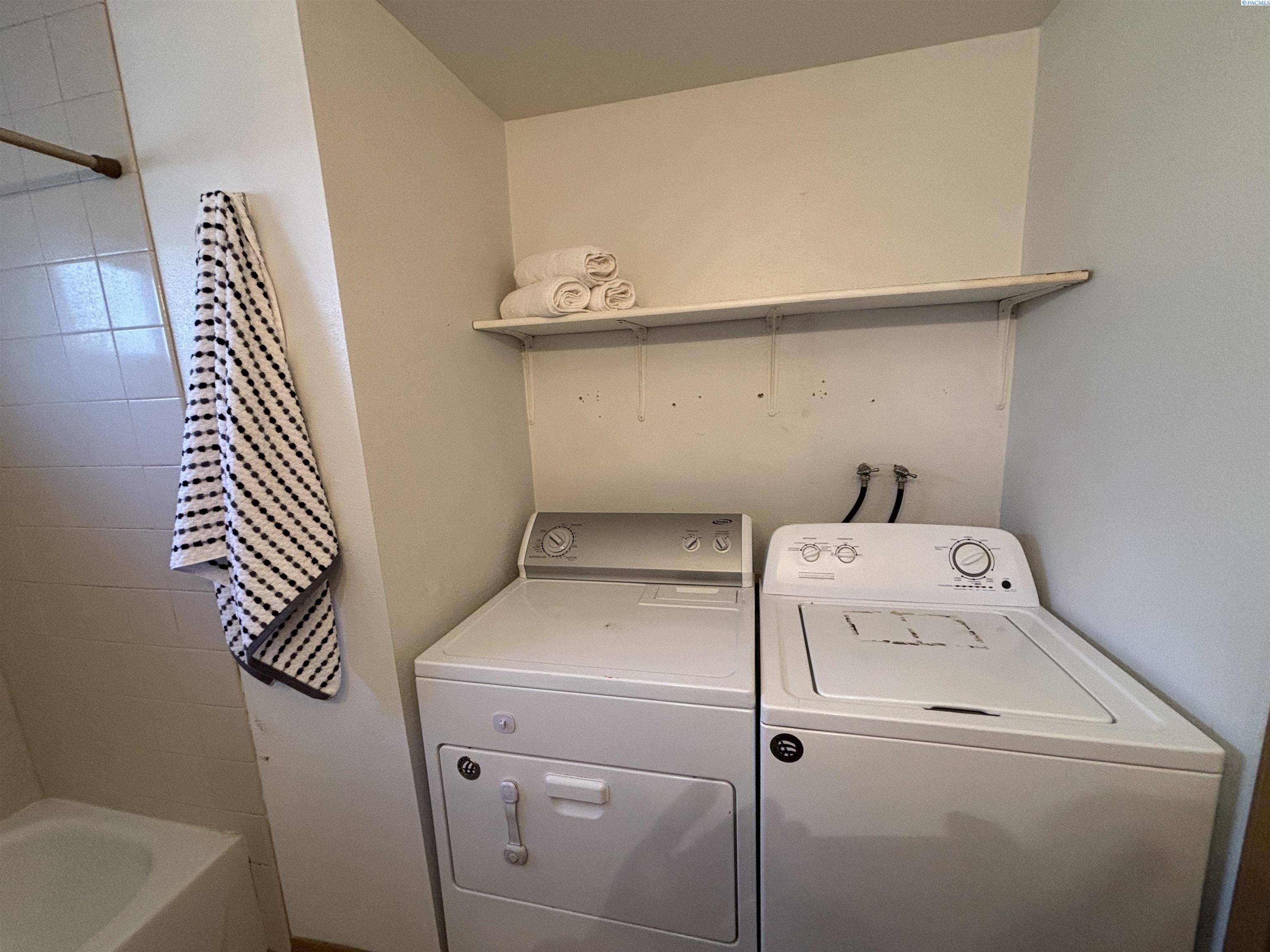 Homes for sale in Pullman, WA | 310 Nw Robert St, Pullman, WA 99163 | MLS# 291085