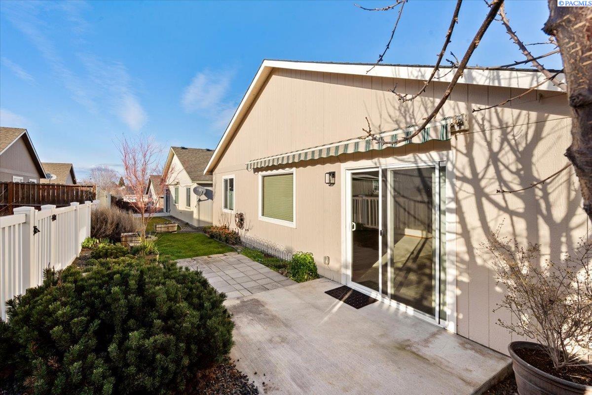 1691 Cactus Loop, Richland, WA 99352